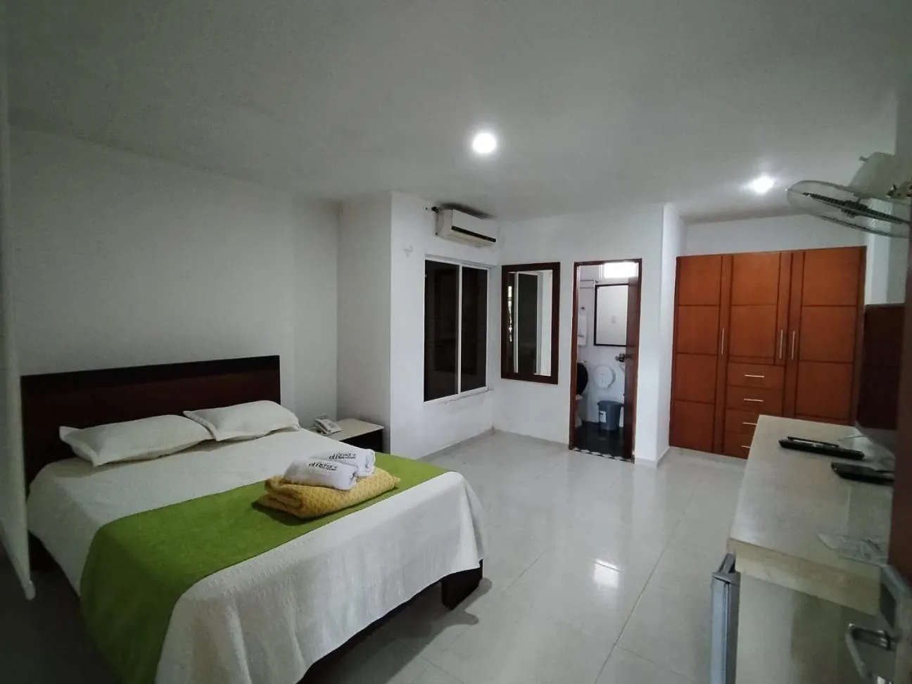 Bedroom, Bed in Hotel El Bosque Valledupar