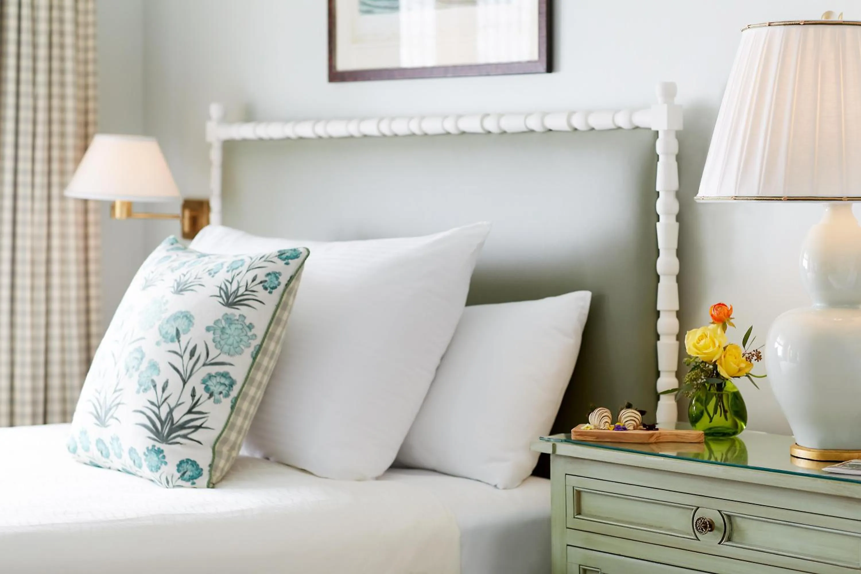 Bedroom, Bed in Lake Austin Spa Resort - All Inclusive