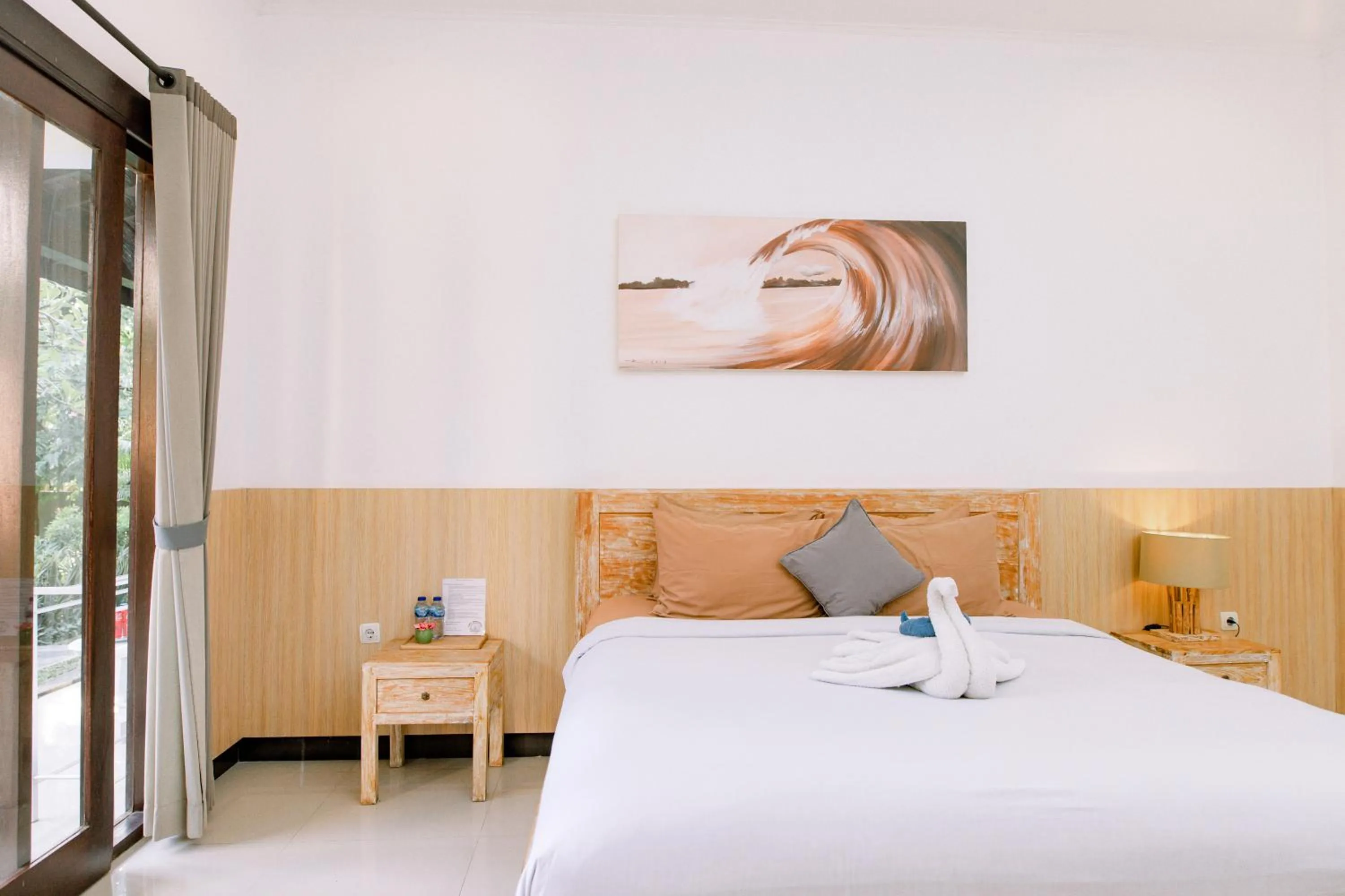 Bed in Lemon Guest House