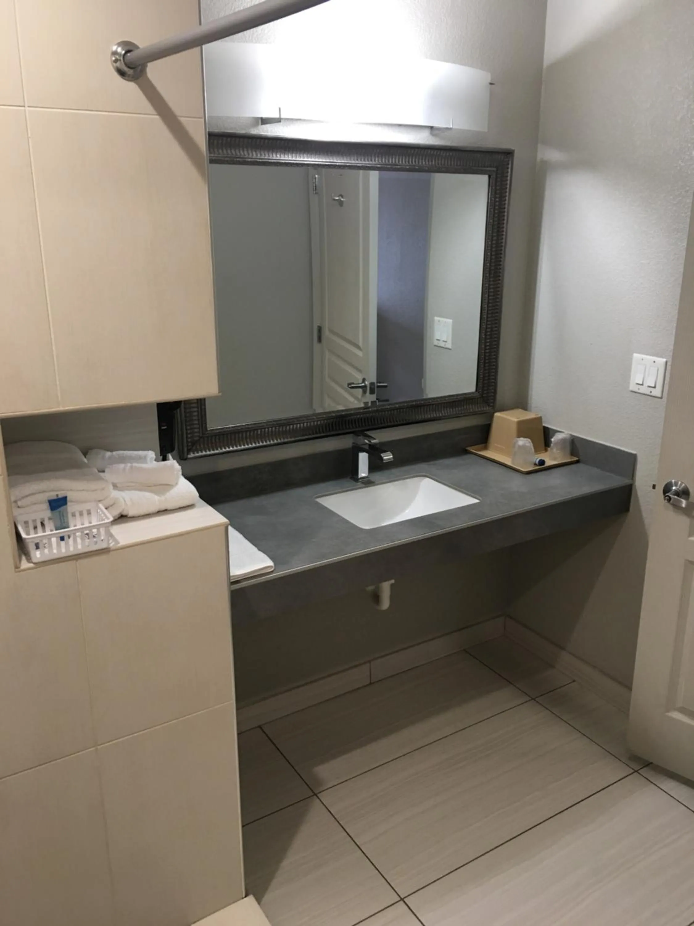 Bathroom in Crystal Inn