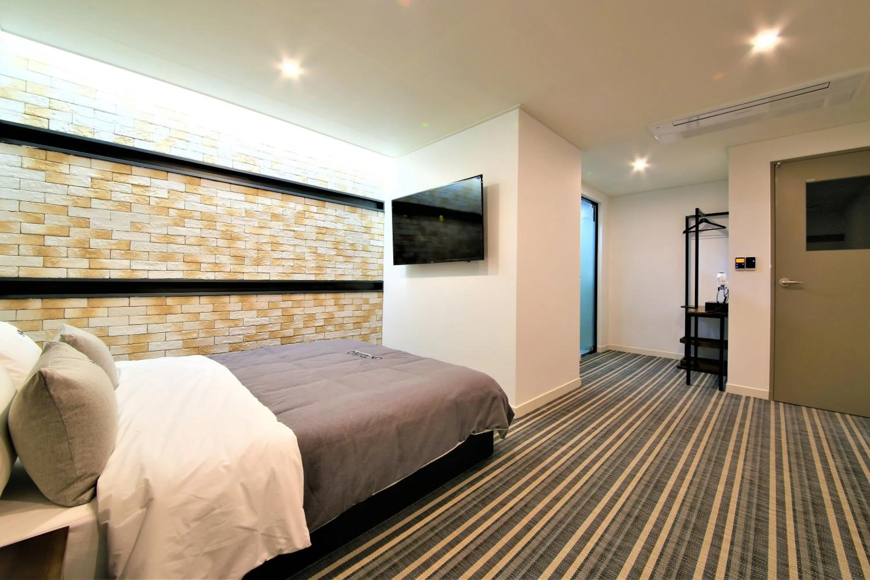 Bed in Busan Station Dino Hotel