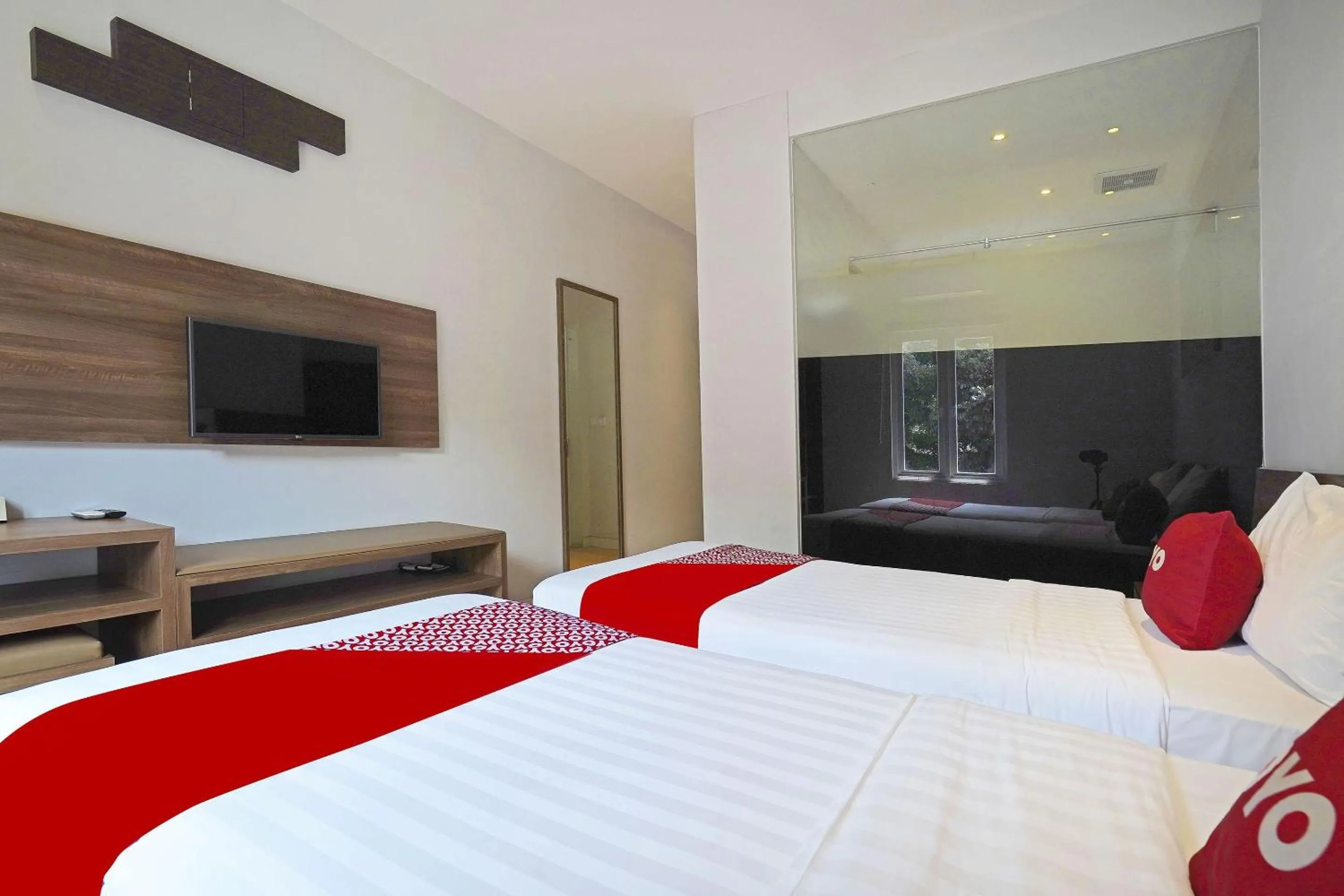 Bedroom, Bed in Collection O Dago Near Taman Hutan Raya Formerly Regia Dago