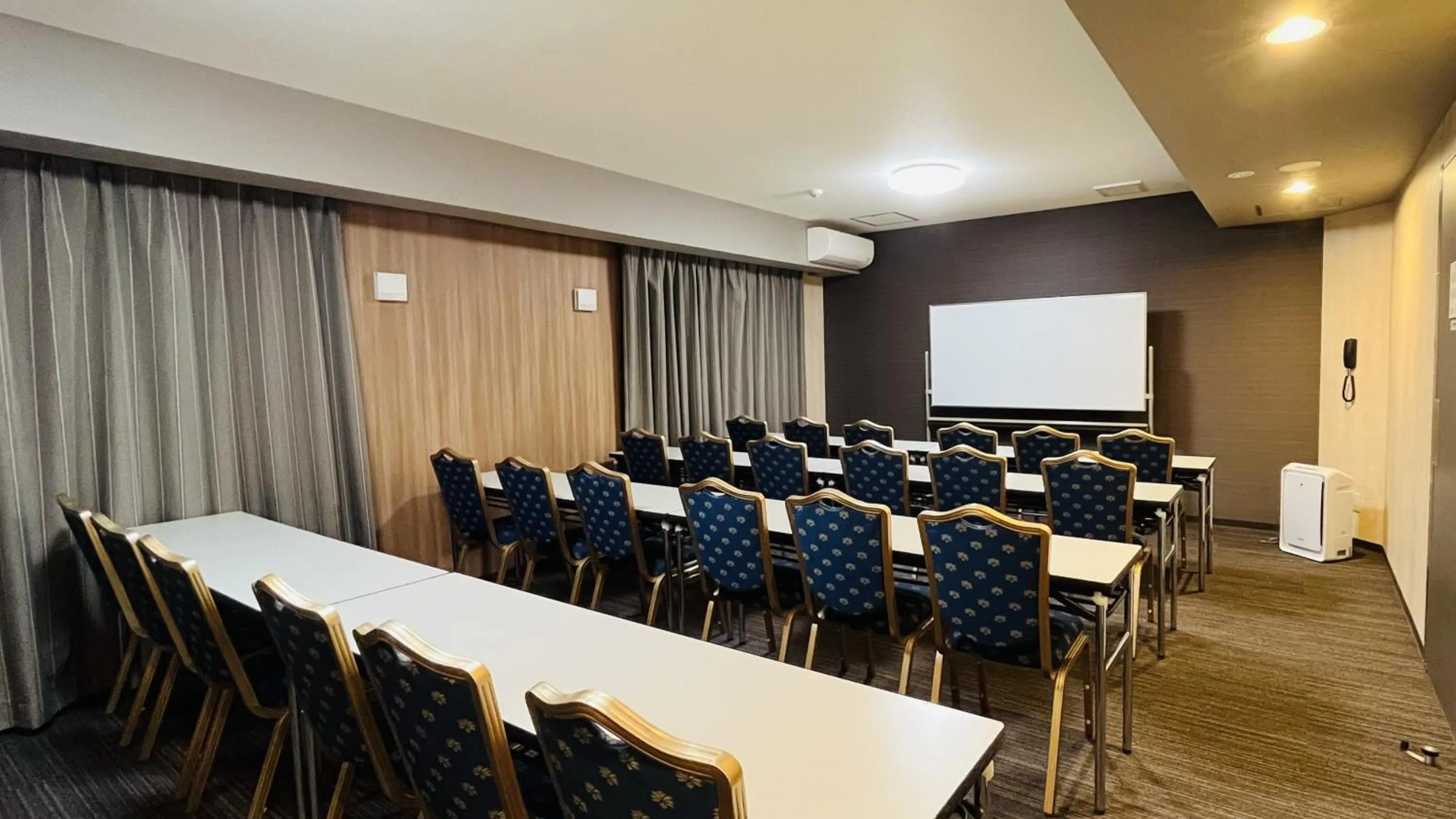 Meeting/conference room in ​Hotel Route-Inn Kumagaya​