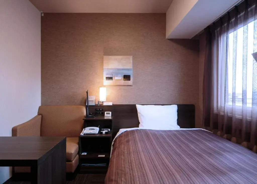 Standard Single Room in Hotel Route-Inn Takaoka Ekimae Standard Single Room in Hotel Route-Inn Takaoka Ekimae