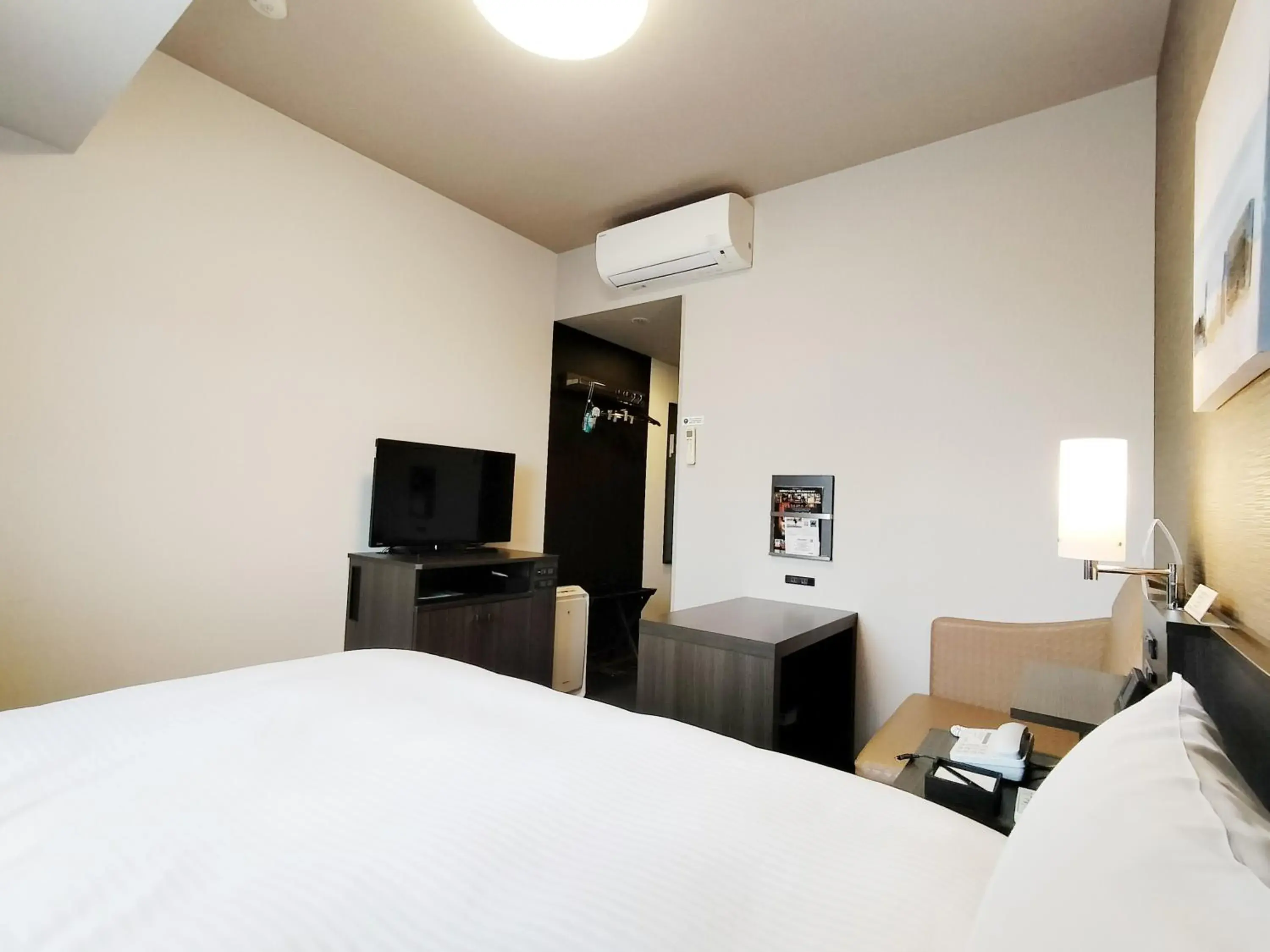 Superior Single Room - single occupancy - Non-Smoking in Hotel Route-Inn Takaoka Ekimae Superior Single Room - single occupancy - Non-Smoking in Hotel Route-Inn Takaoka Ekimae