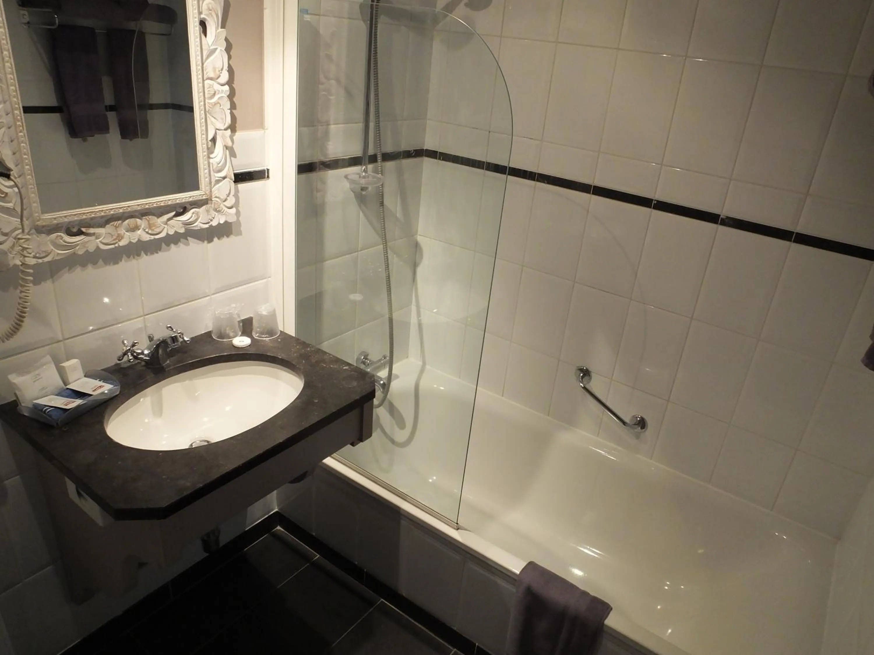 Bathroom in Hostellerie au Coeur du Spinois