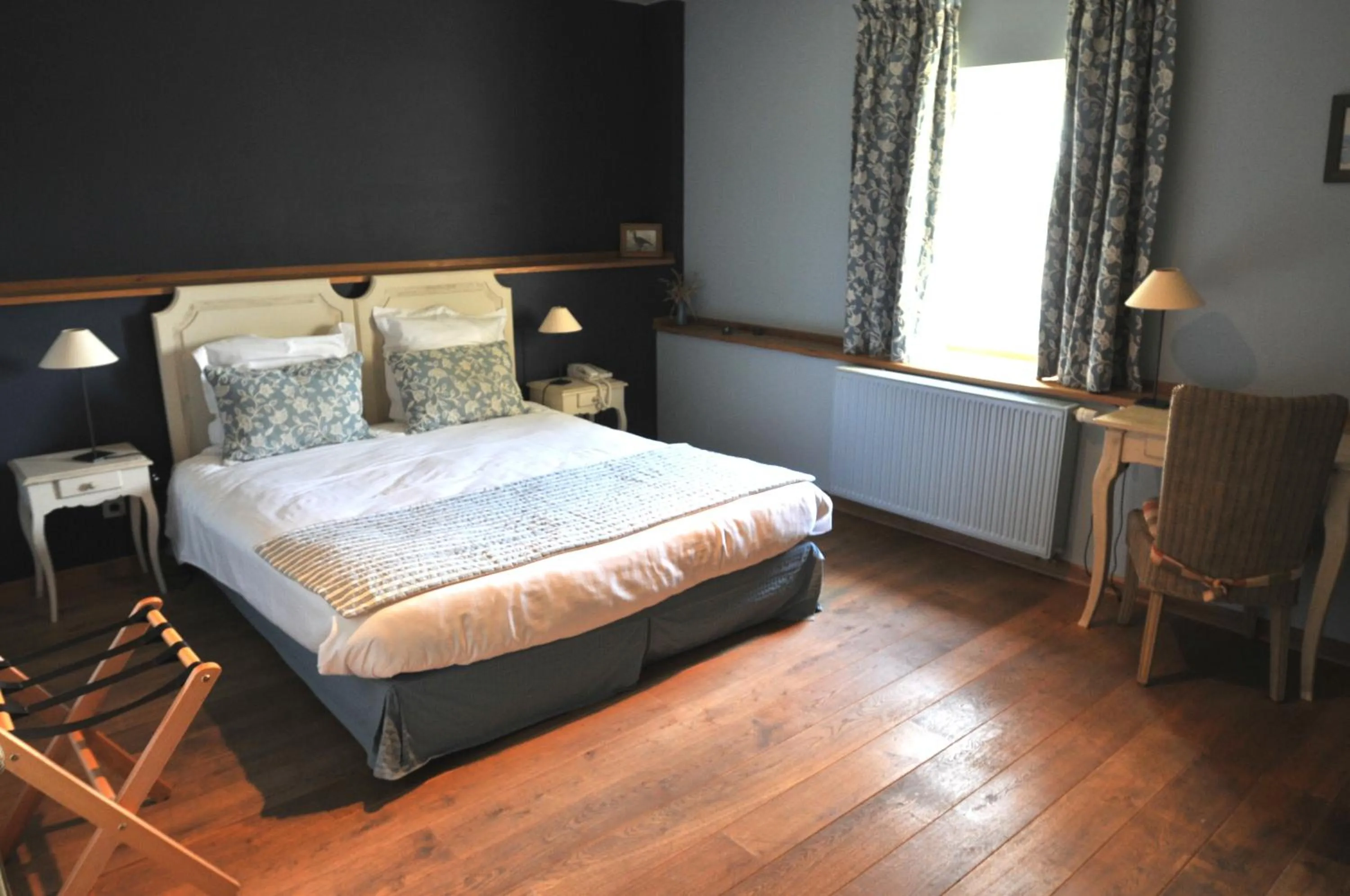 Day, Bed in Hostellerie au Coeur du Spinois