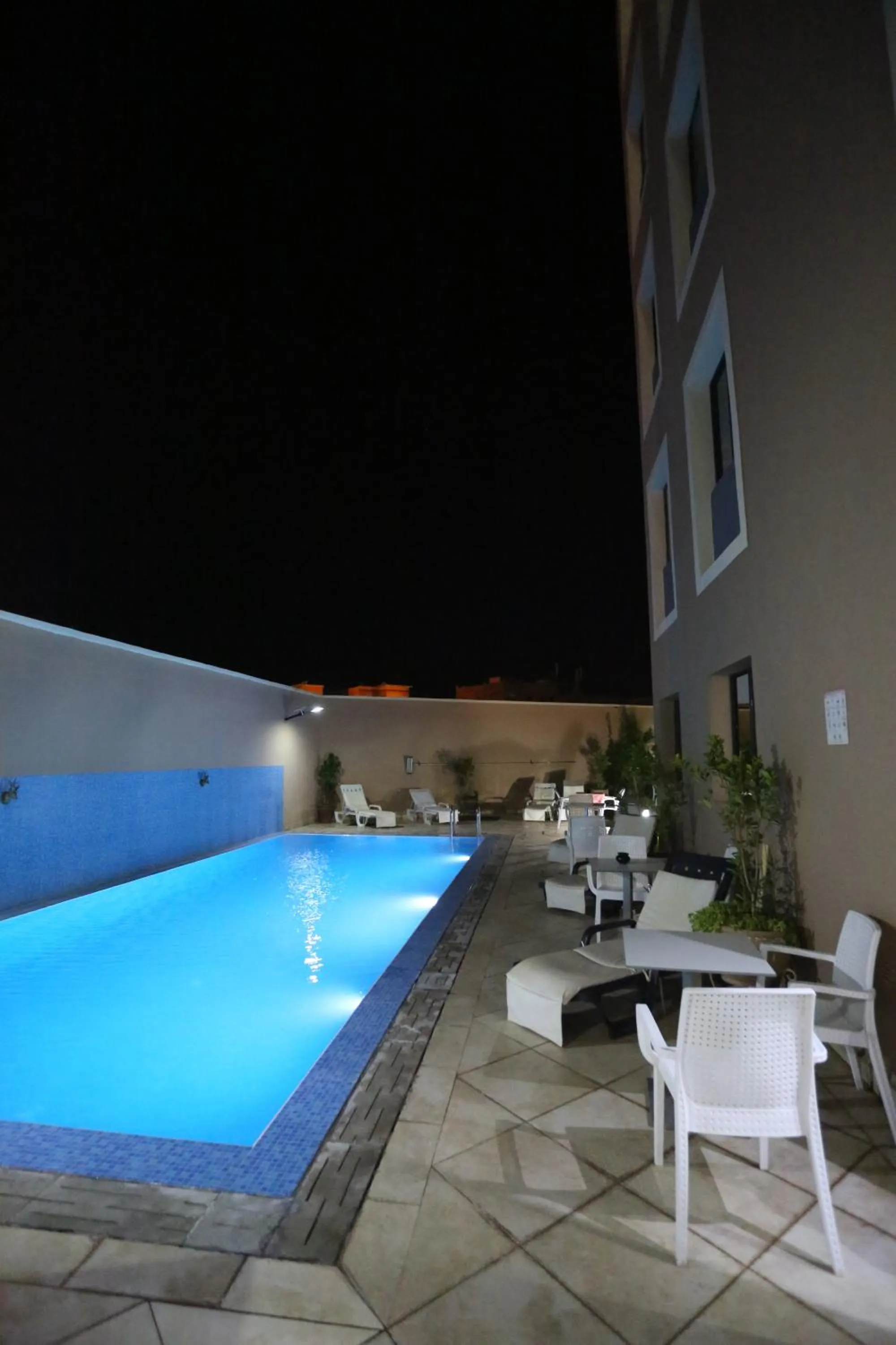 Swimming pool in Rose Valley Hotel