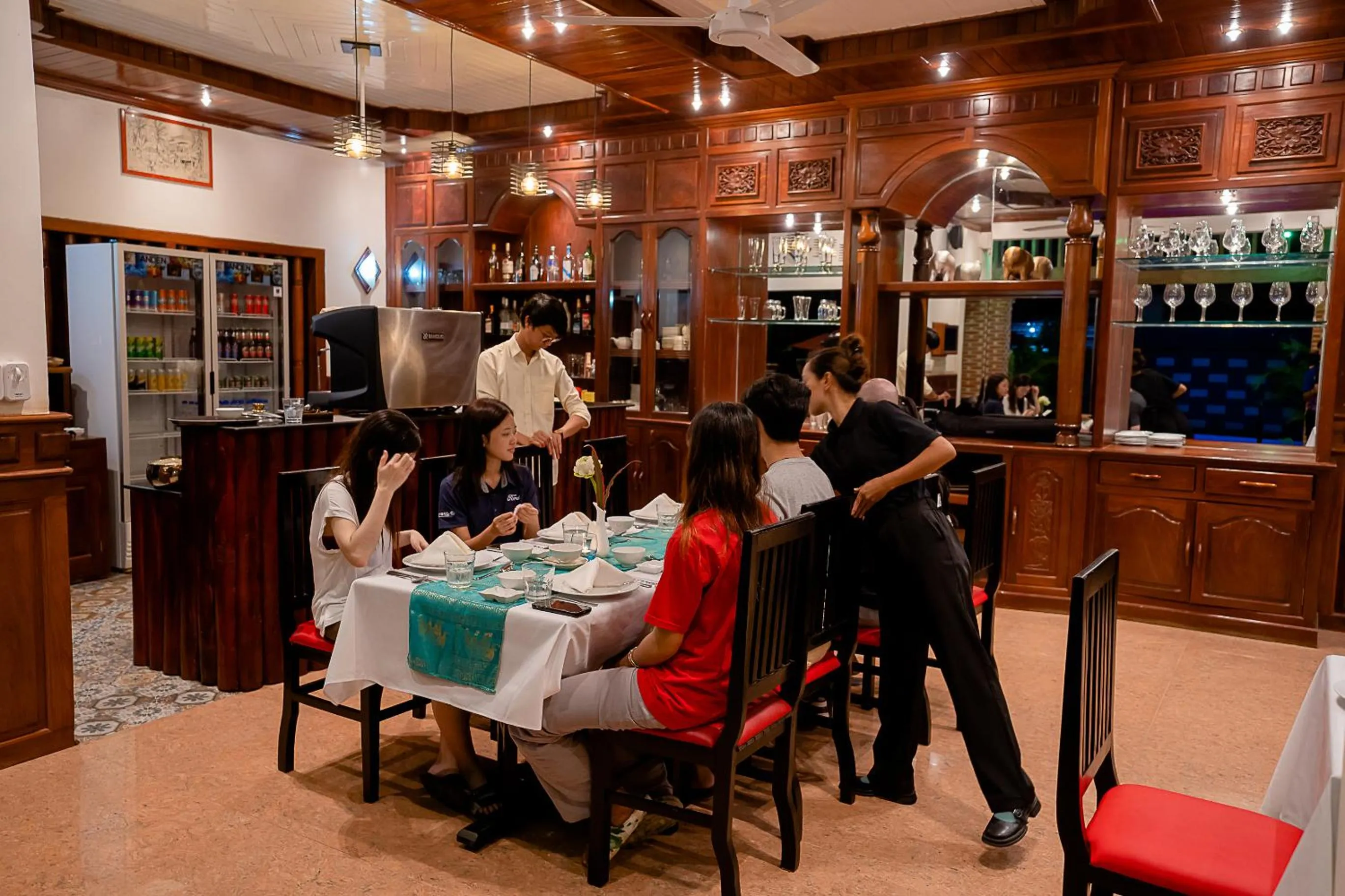 Lounge or bar in Peak Elite Boutique