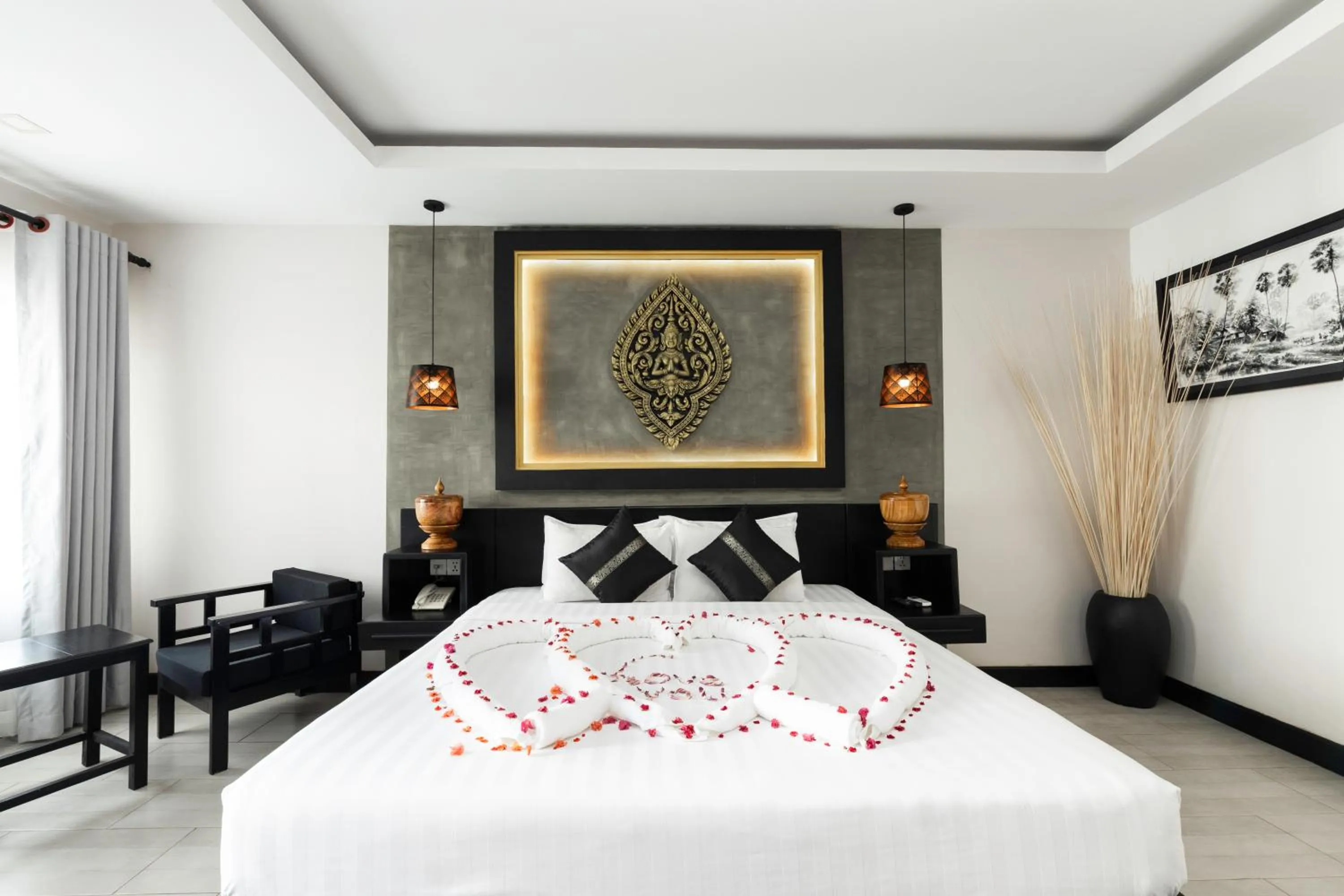 Bedroom, Bed in Peak Elite Boutique