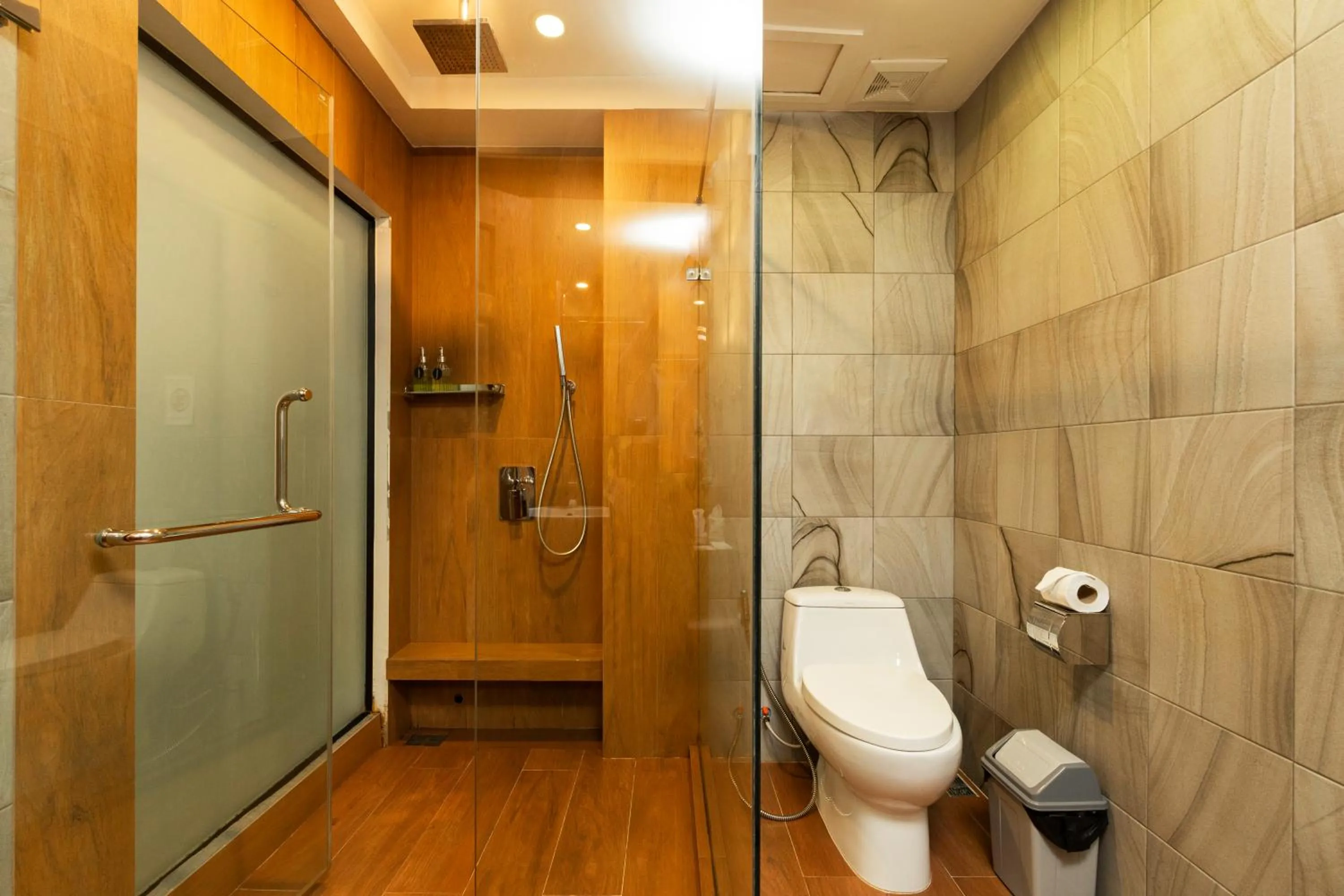 Shower in Peak Elite Boutique