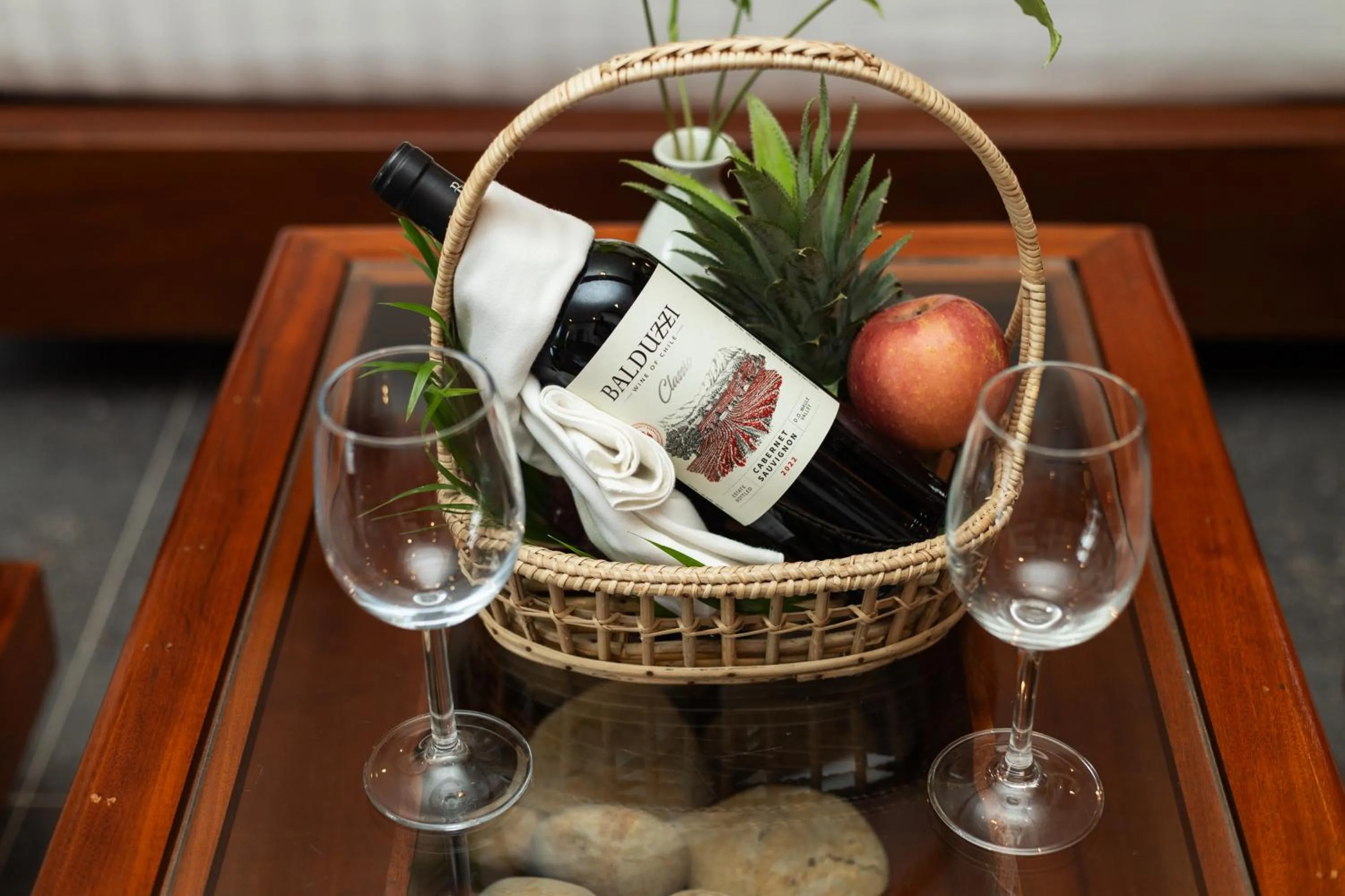 Food and drinks in Peak Elite Boutique