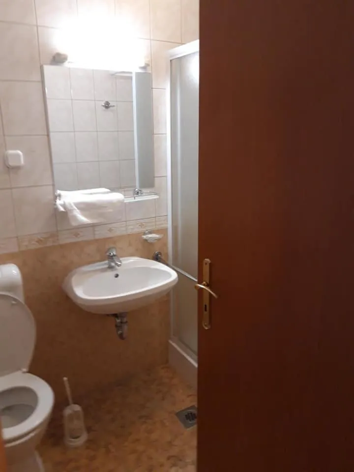 Shower in Fenyő Panzió