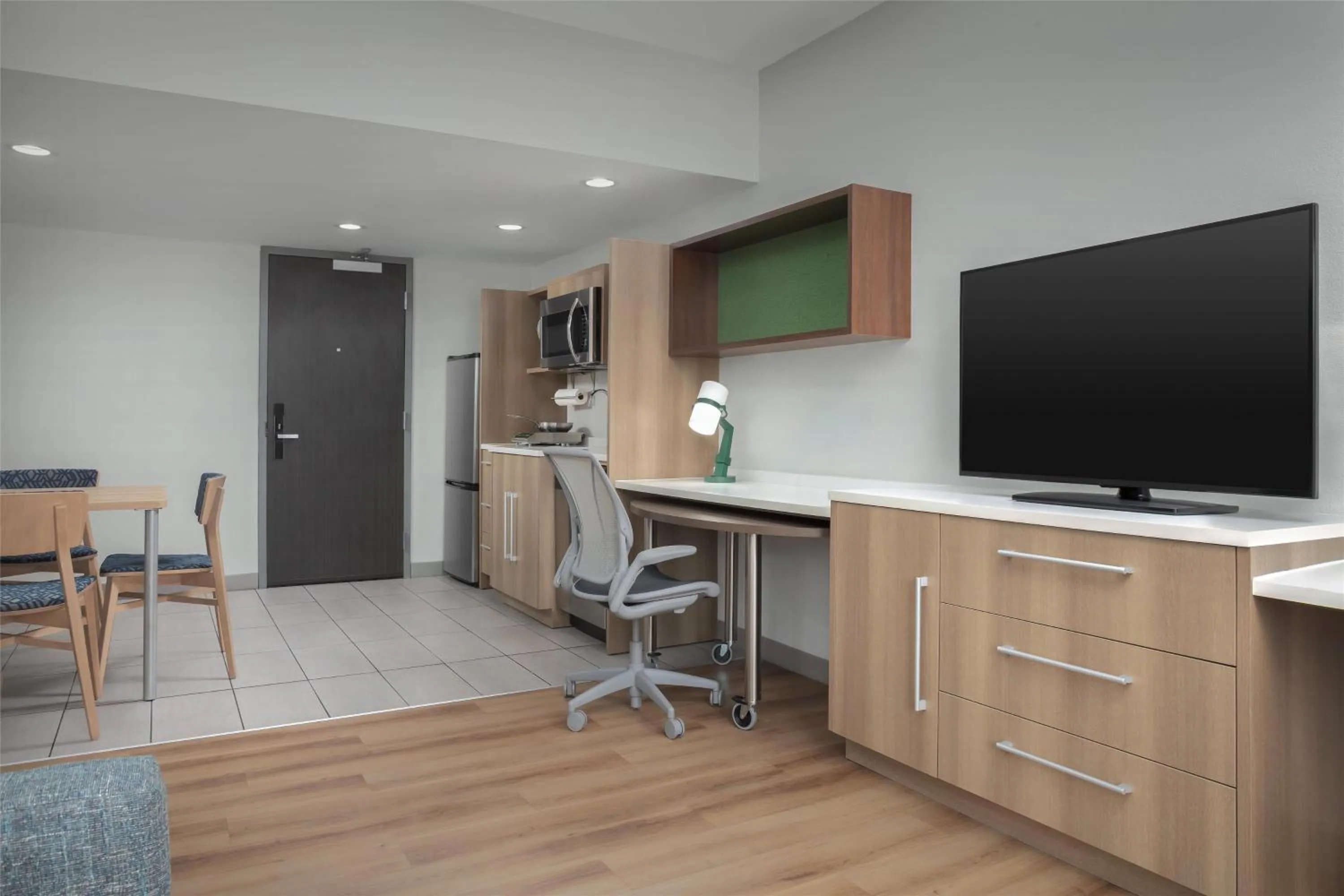 Kitchen or kitchenette in Home2 Suites By Hilton Las Cruces