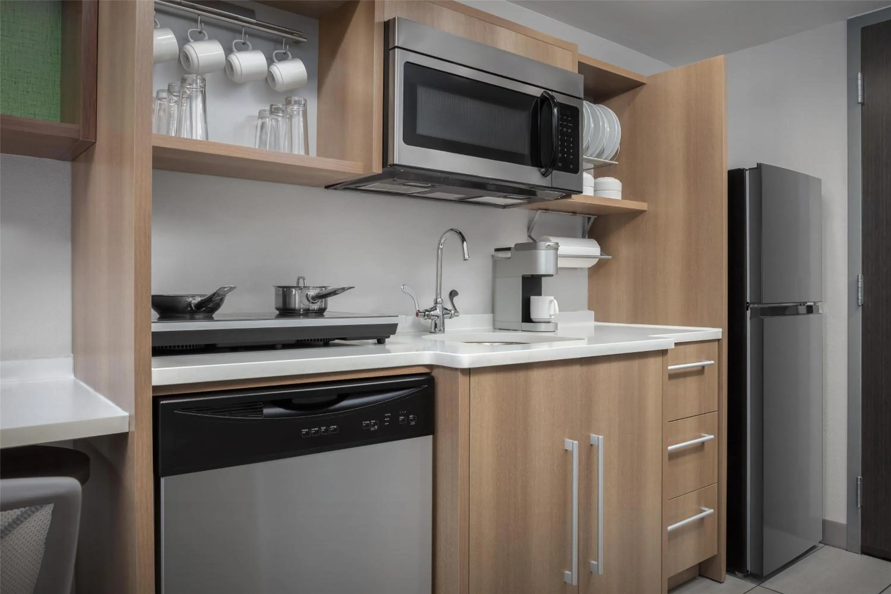 Kitchen or kitchenette in Home2 Suites By Hilton Las Cruces