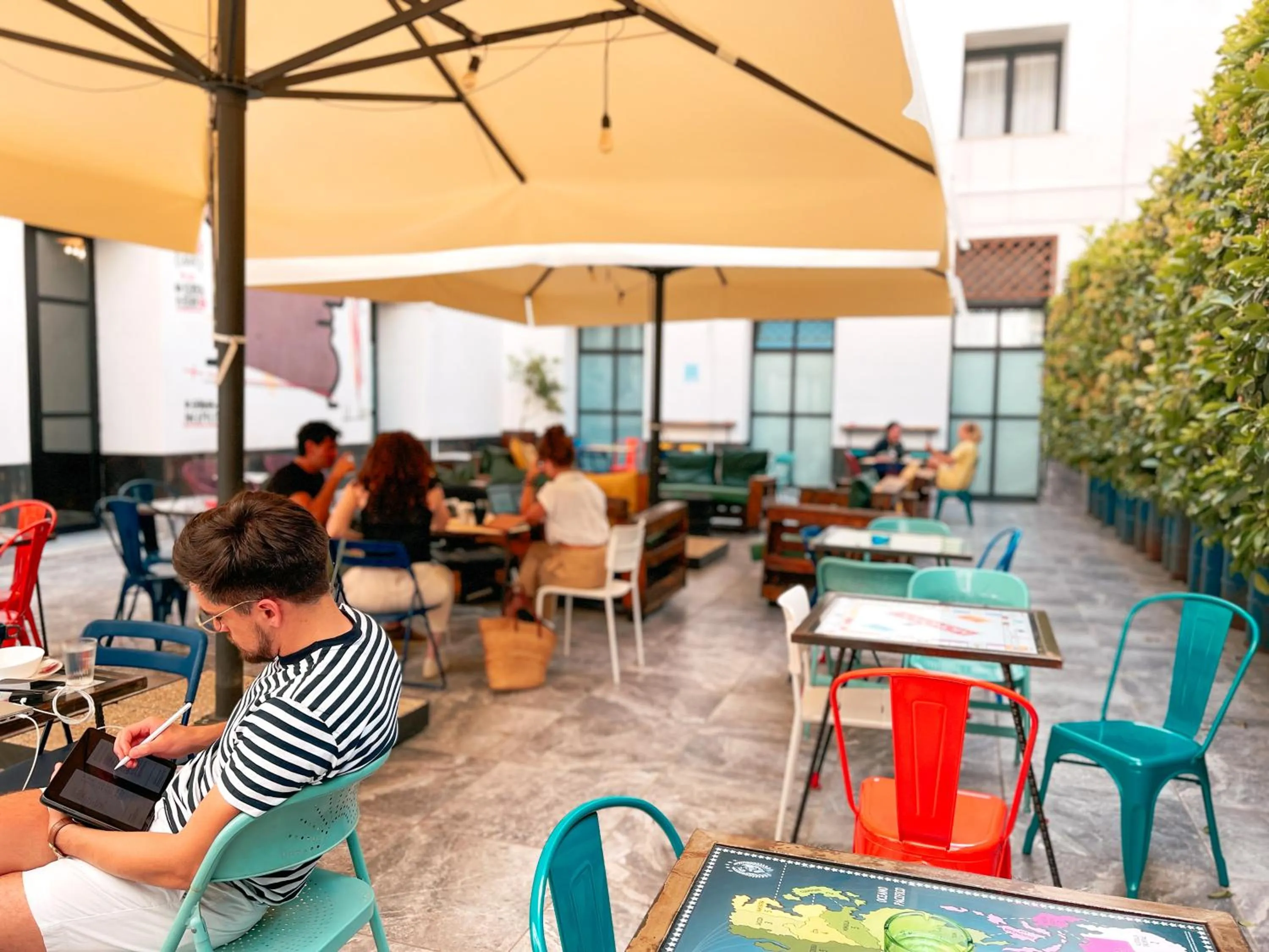 Patio in Ostello Bello Napoli