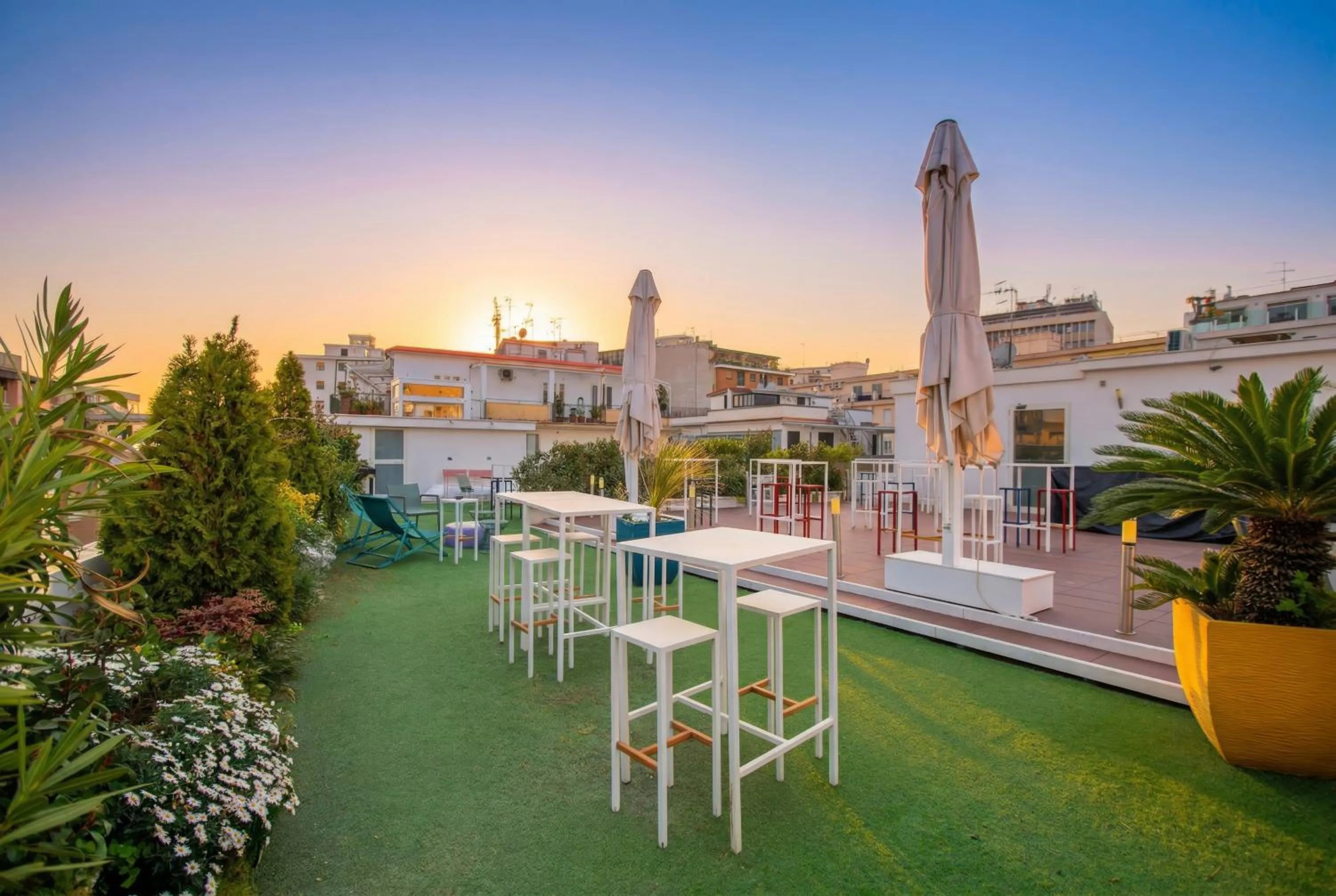 Balcony/Terrace in Ostello Bello Napoli