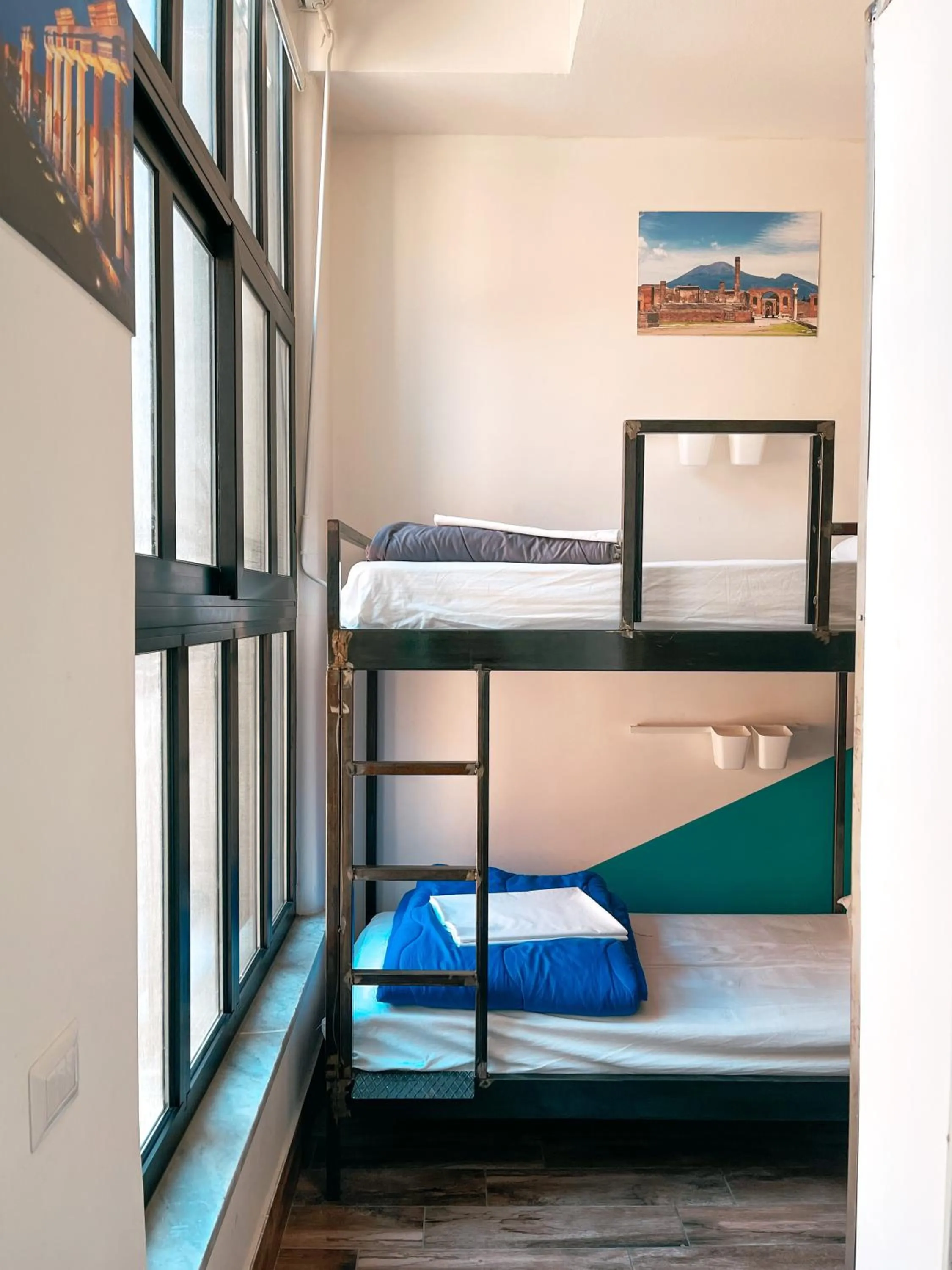 bunk bed, Bed in Ostello Bello Napoli