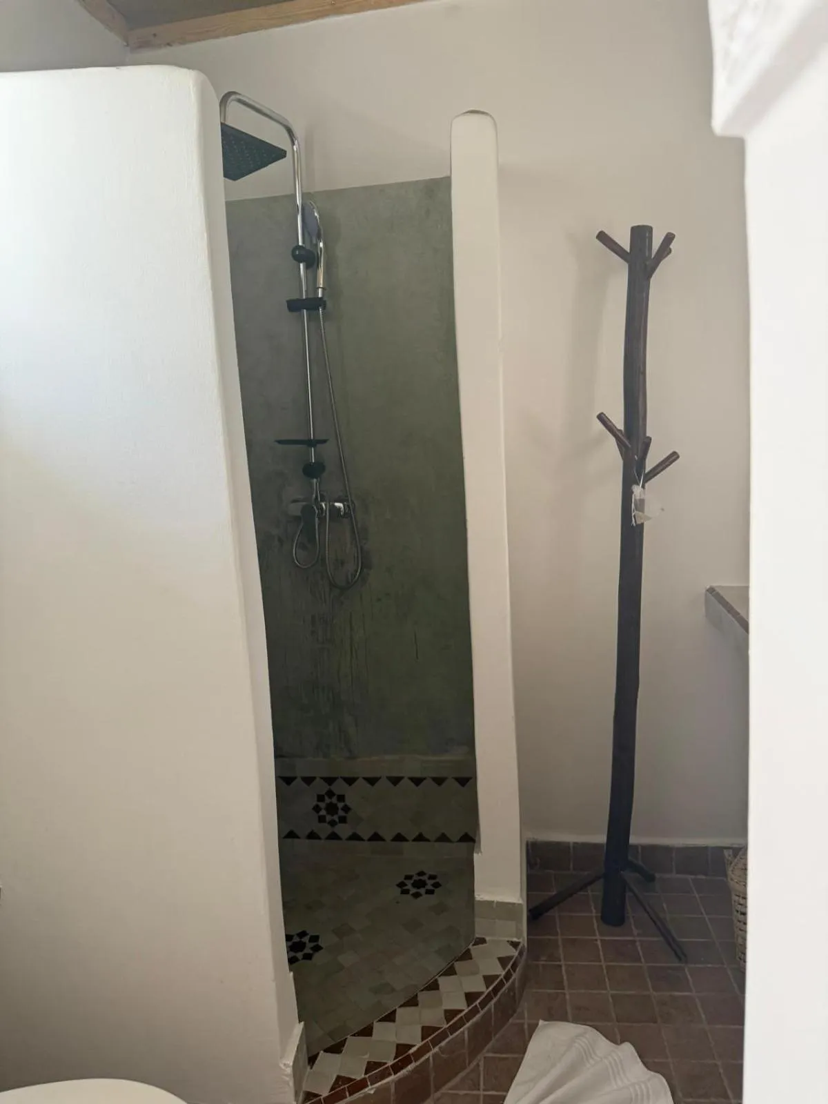 Shower in Riad Dihya