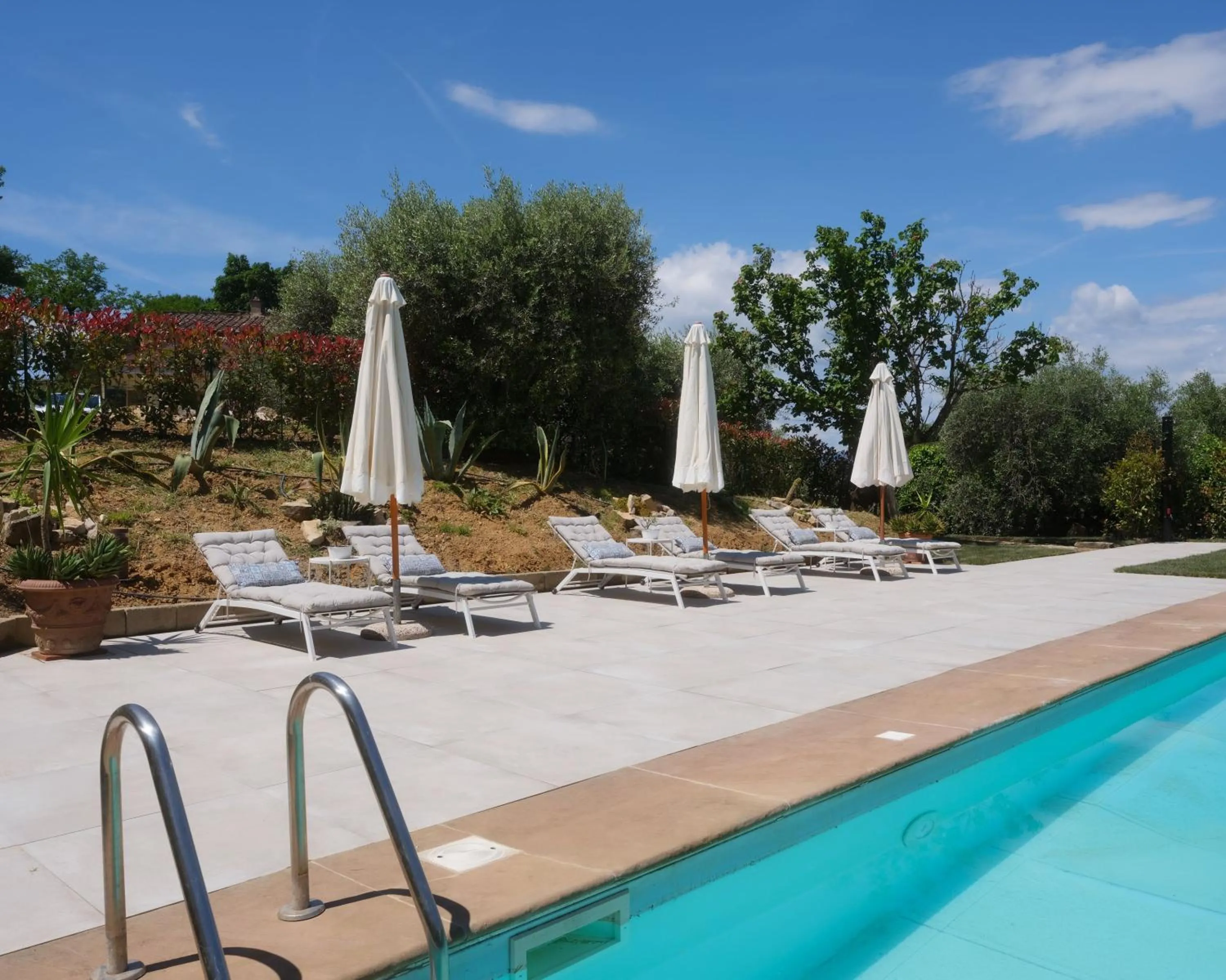Swimming pool in Casal di Peppe B&B