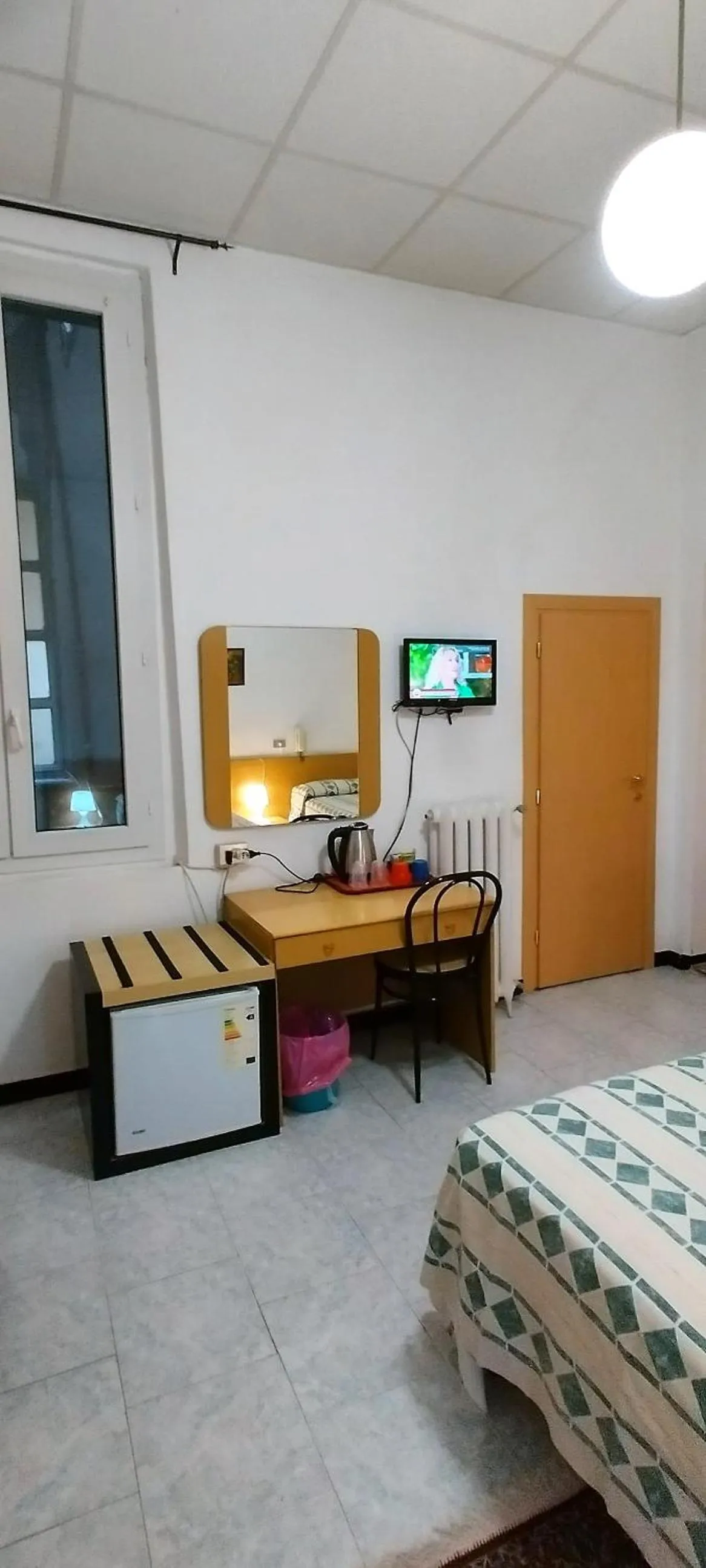 Photo of the whole room, Bed in Hotel Major