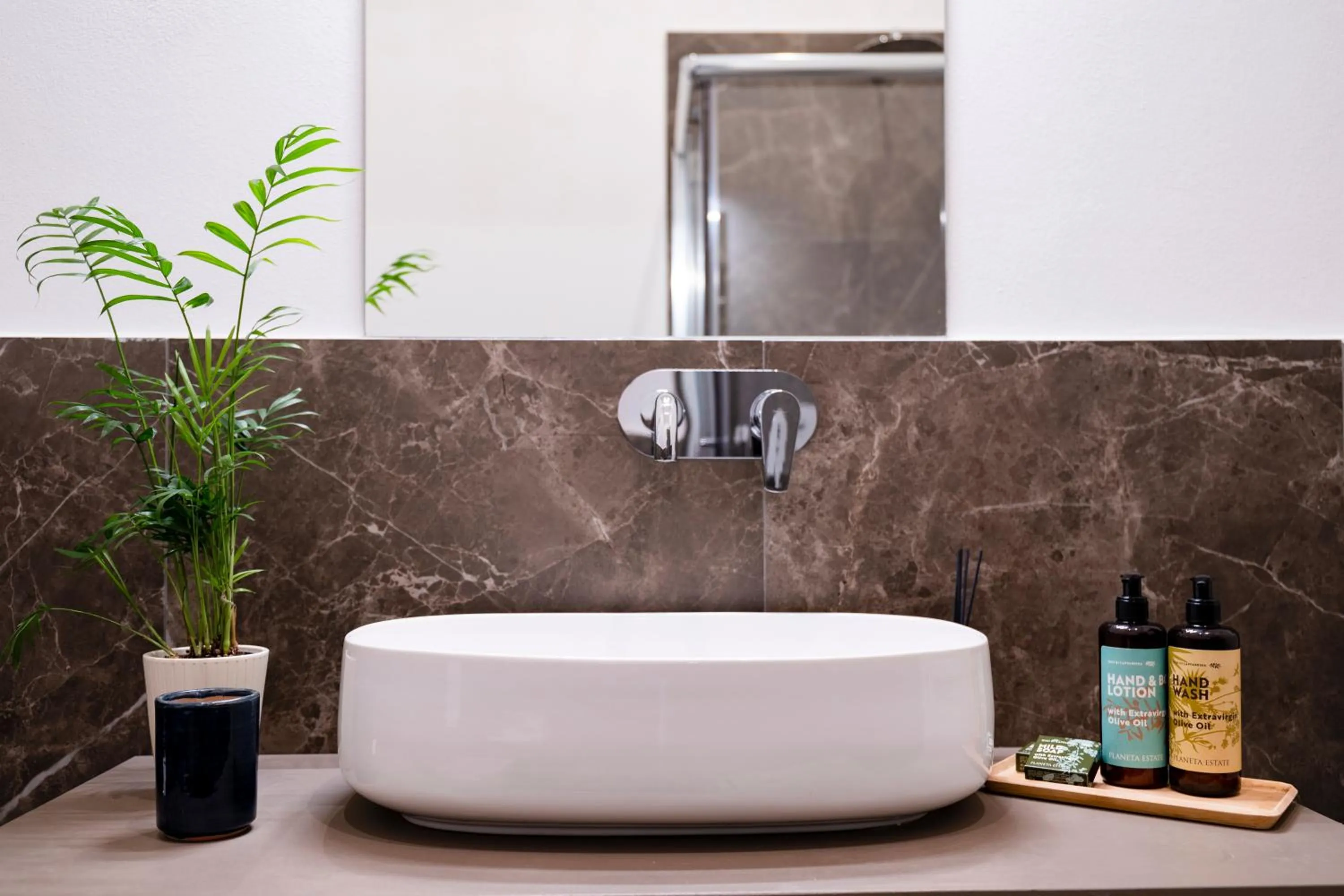 Bathroom in Palazzo Planeta