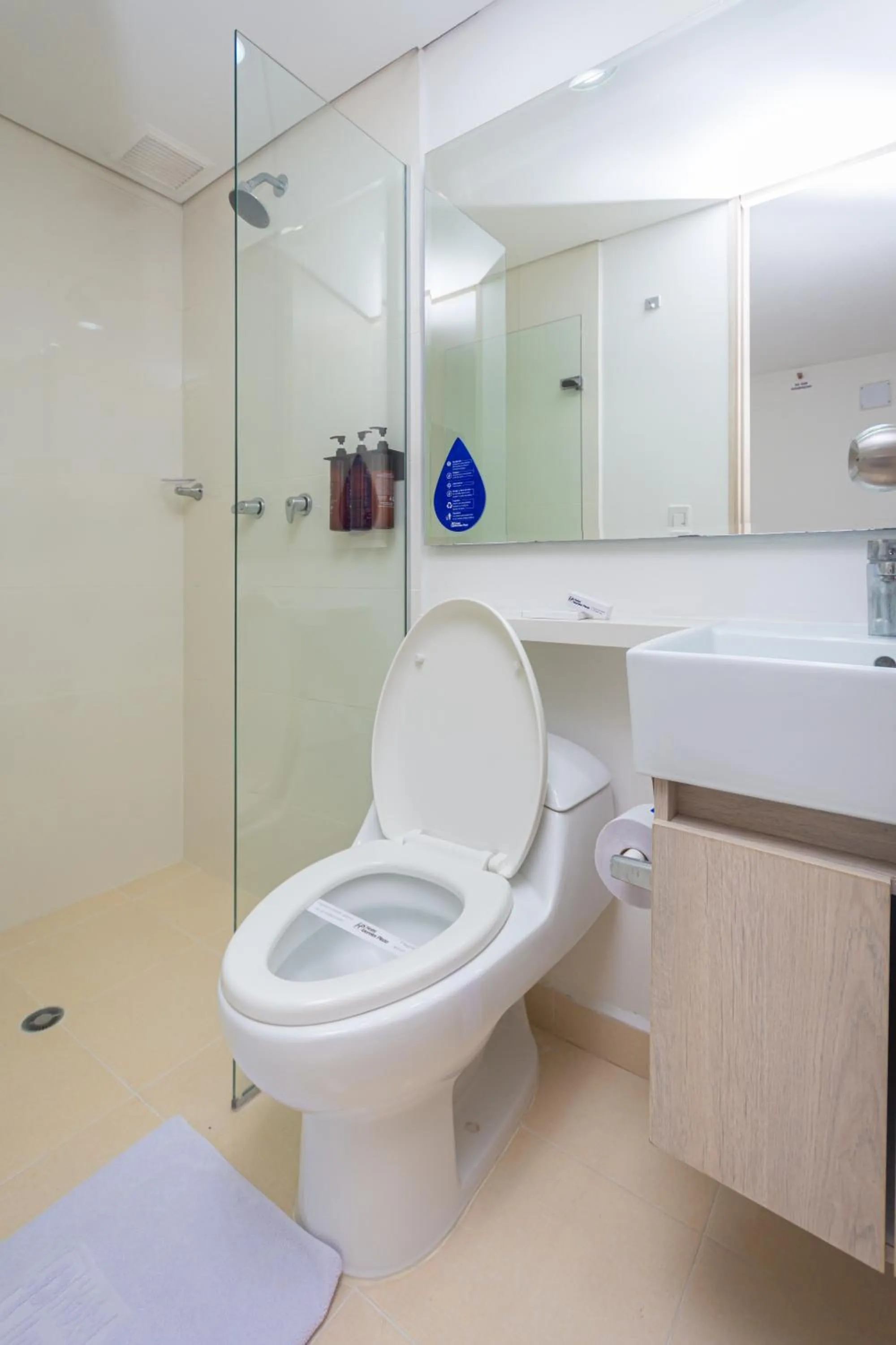 Hotel Laureles Plaza