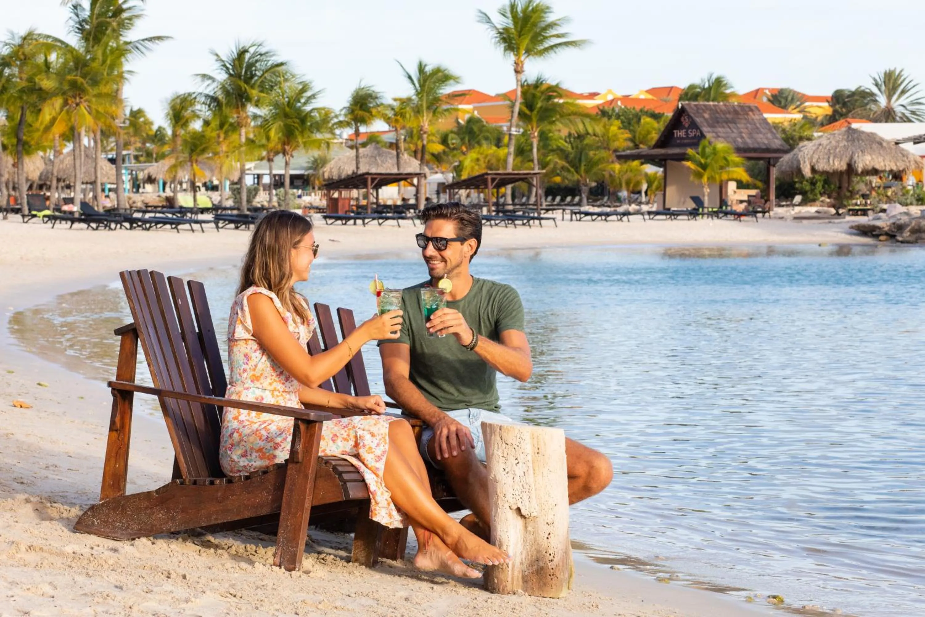 Restaurant/places to eat in LionsDive Beach Resort