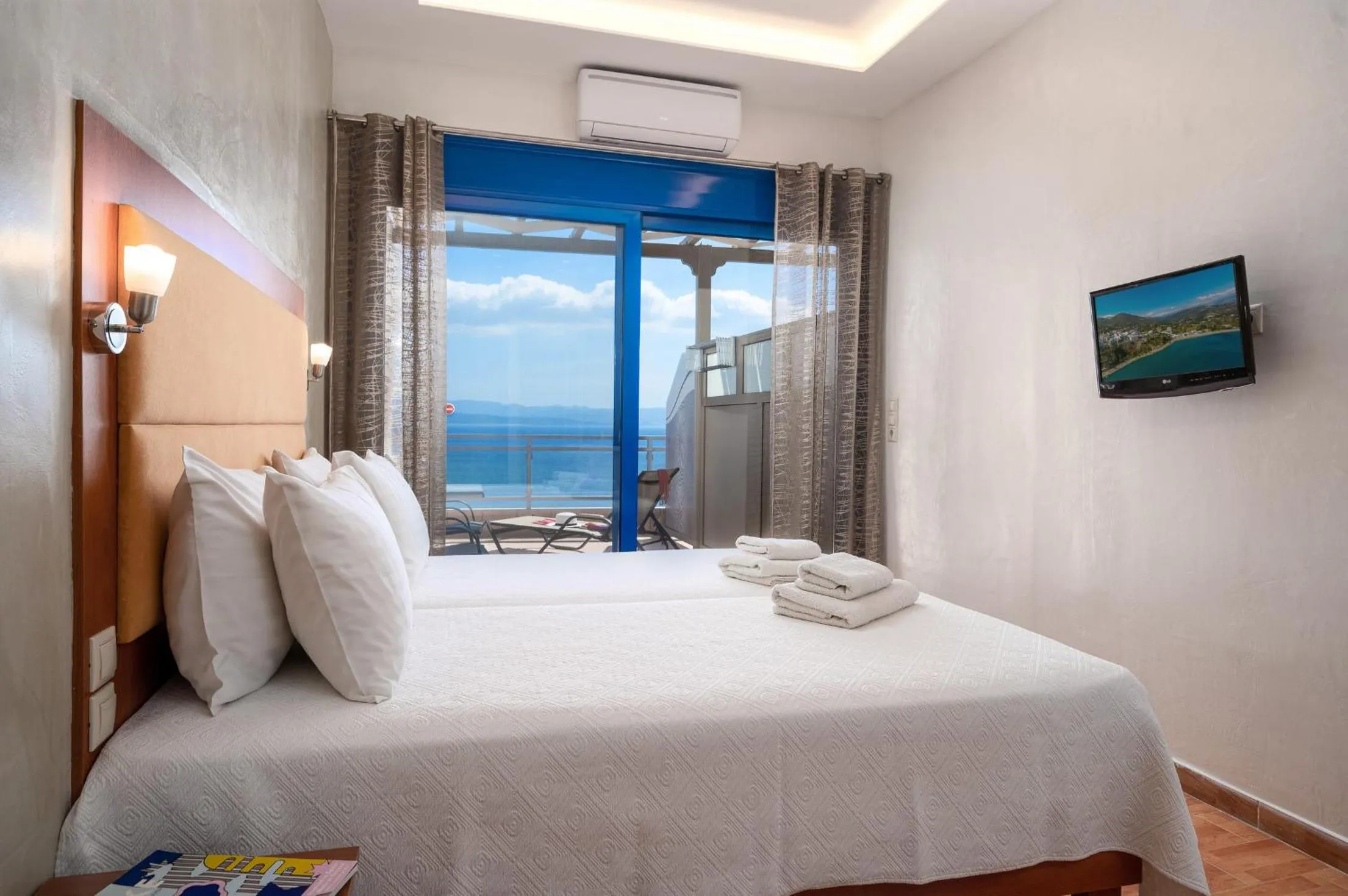 Bedroom, Bed in Minos Boutique Hotel