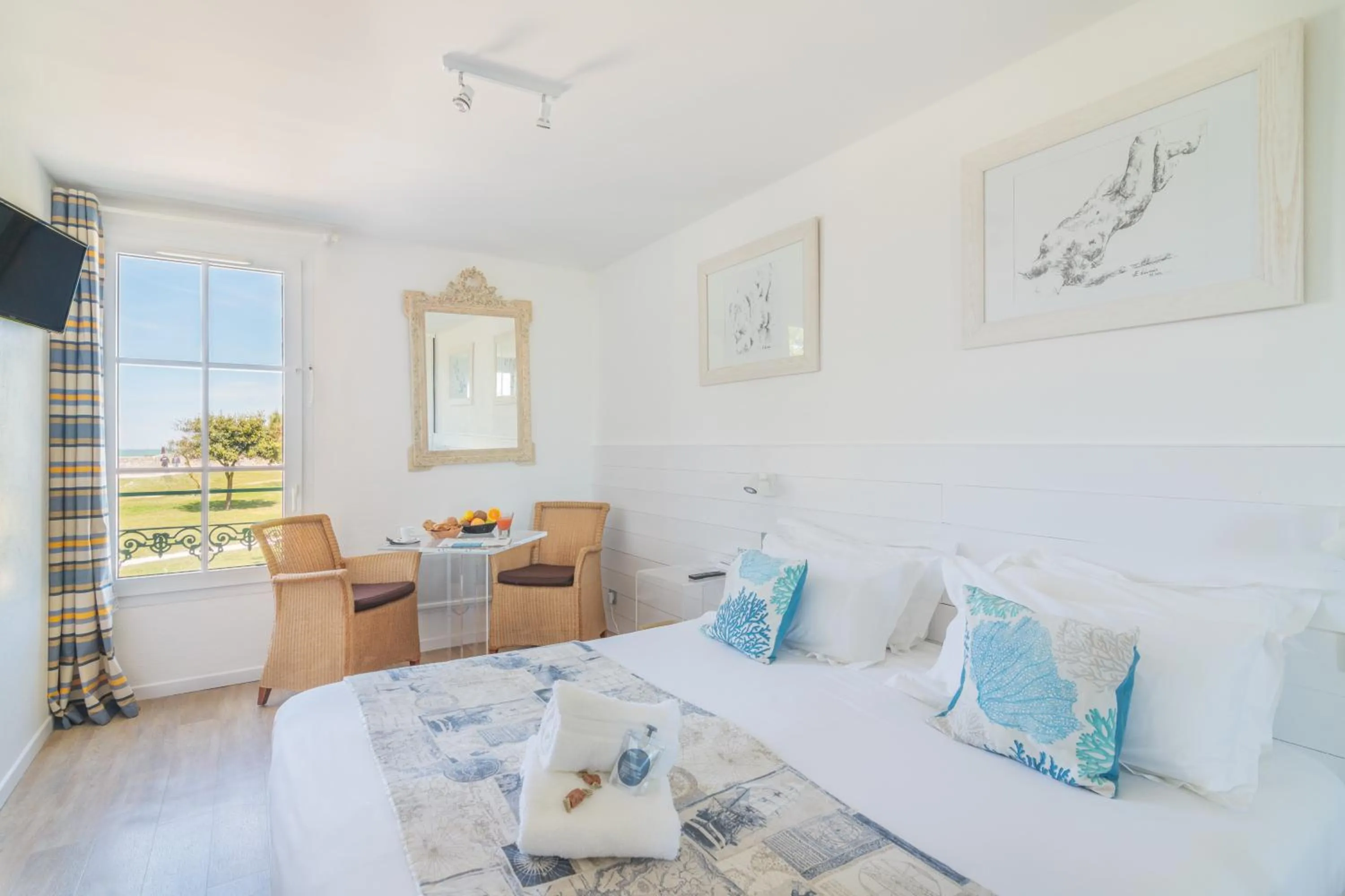 Photo of the whole room, Bed in Le Clos Du GALION - Ile de Ré