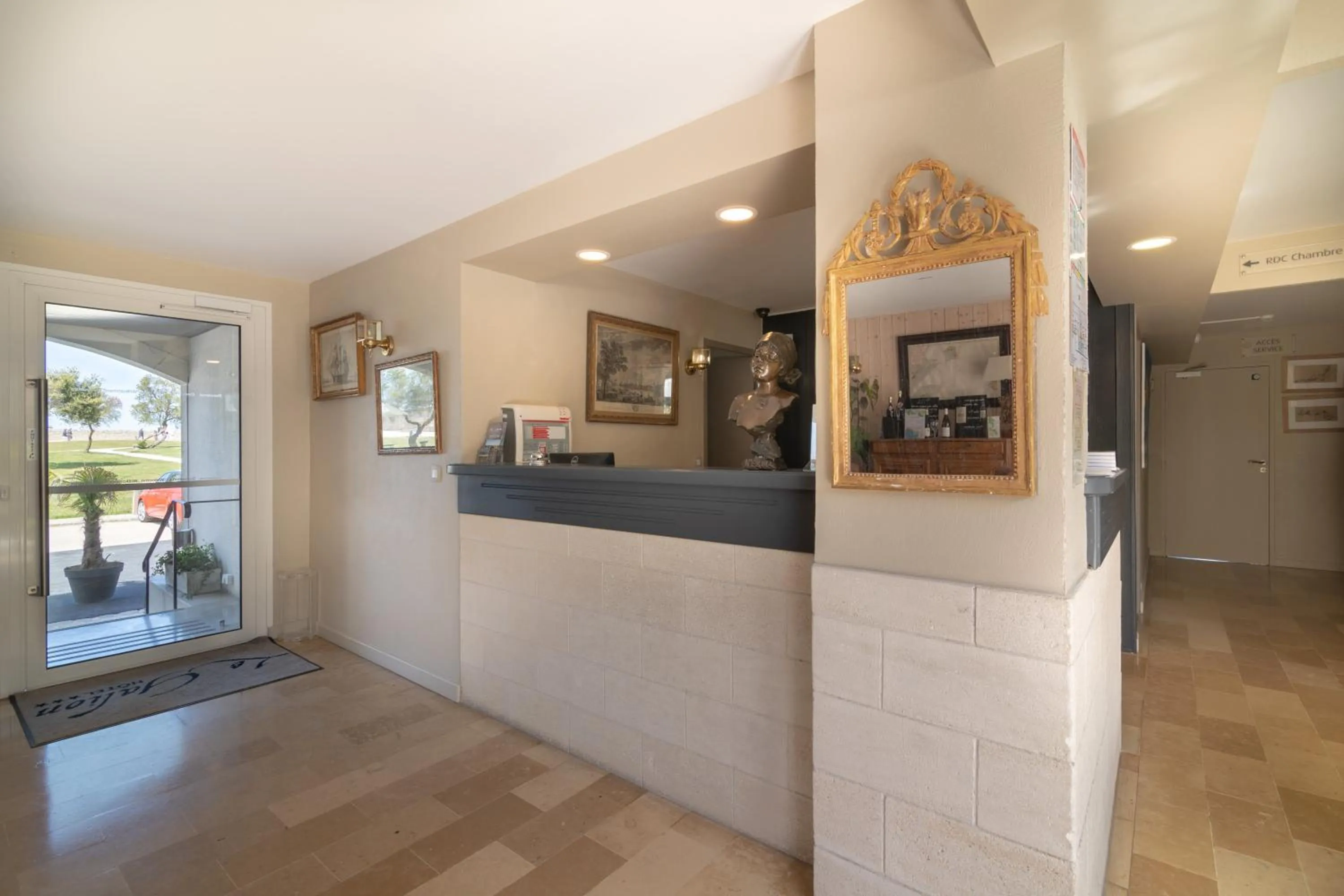 Lobby or reception in Le Clos Du GALION - Ile de Ré