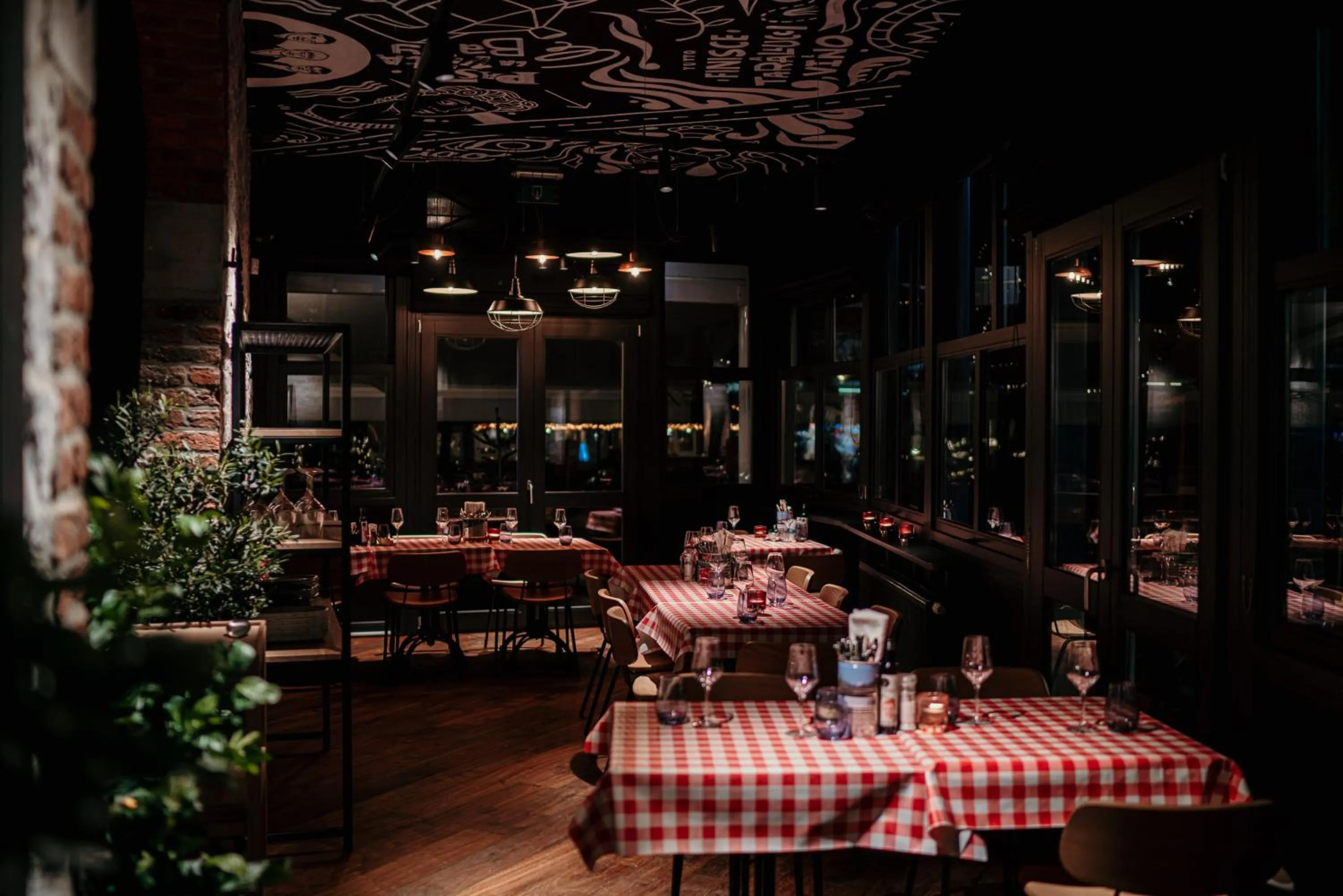 Restaurant/places to eat in Hotel Saint-Amour