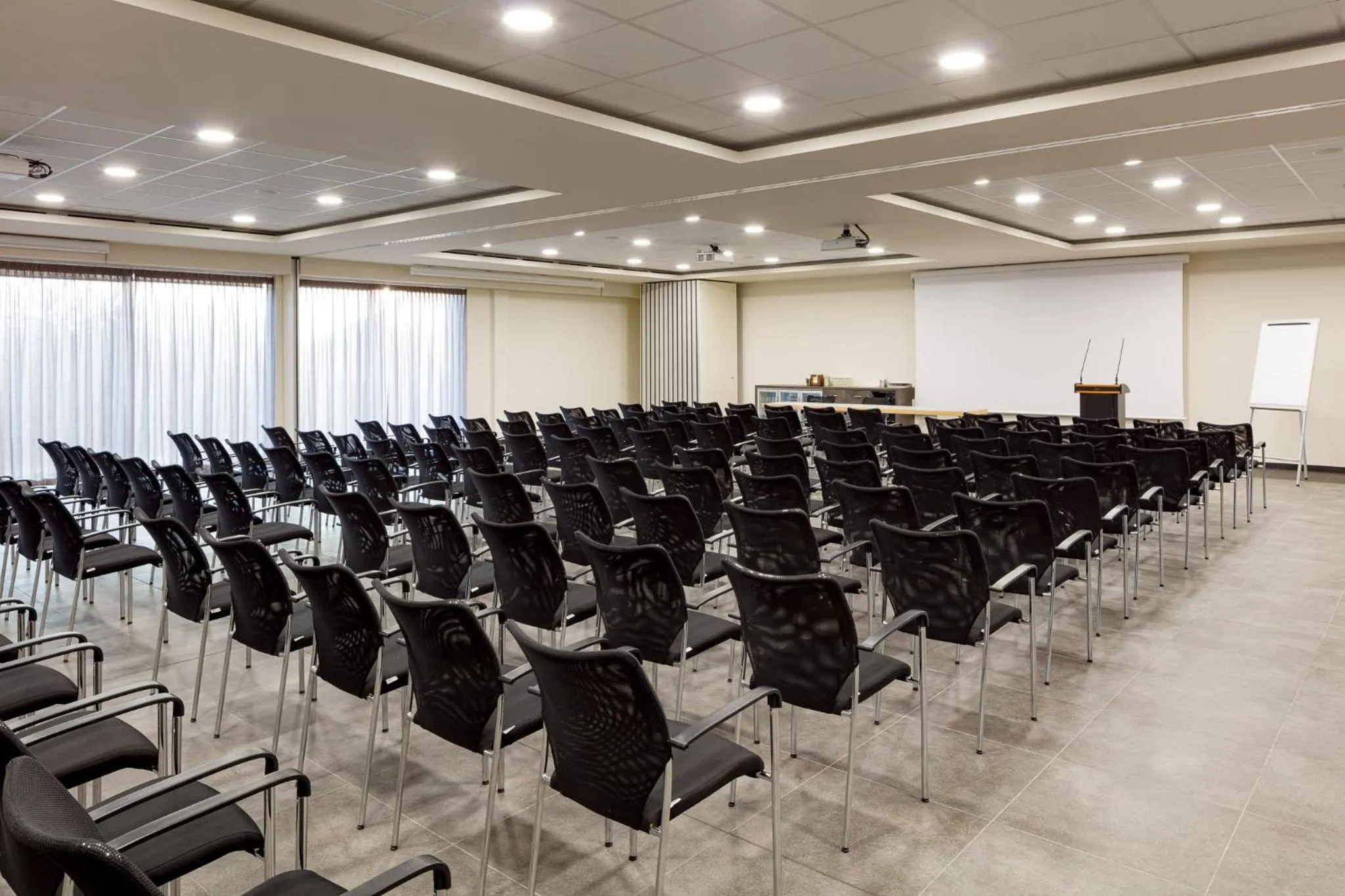 Business facilities in Mezzo Hotel & Business