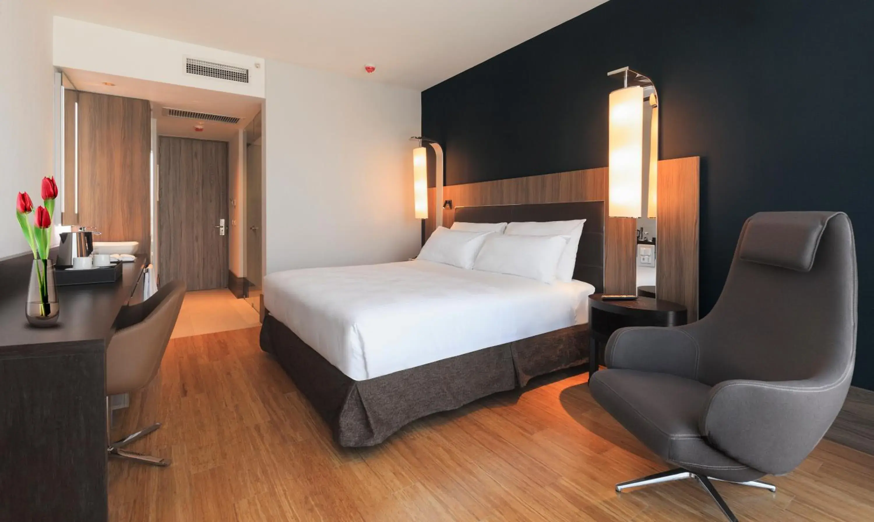 Deluxe King Room in Icon Hotel Deluxe King Room in Icon Hotel