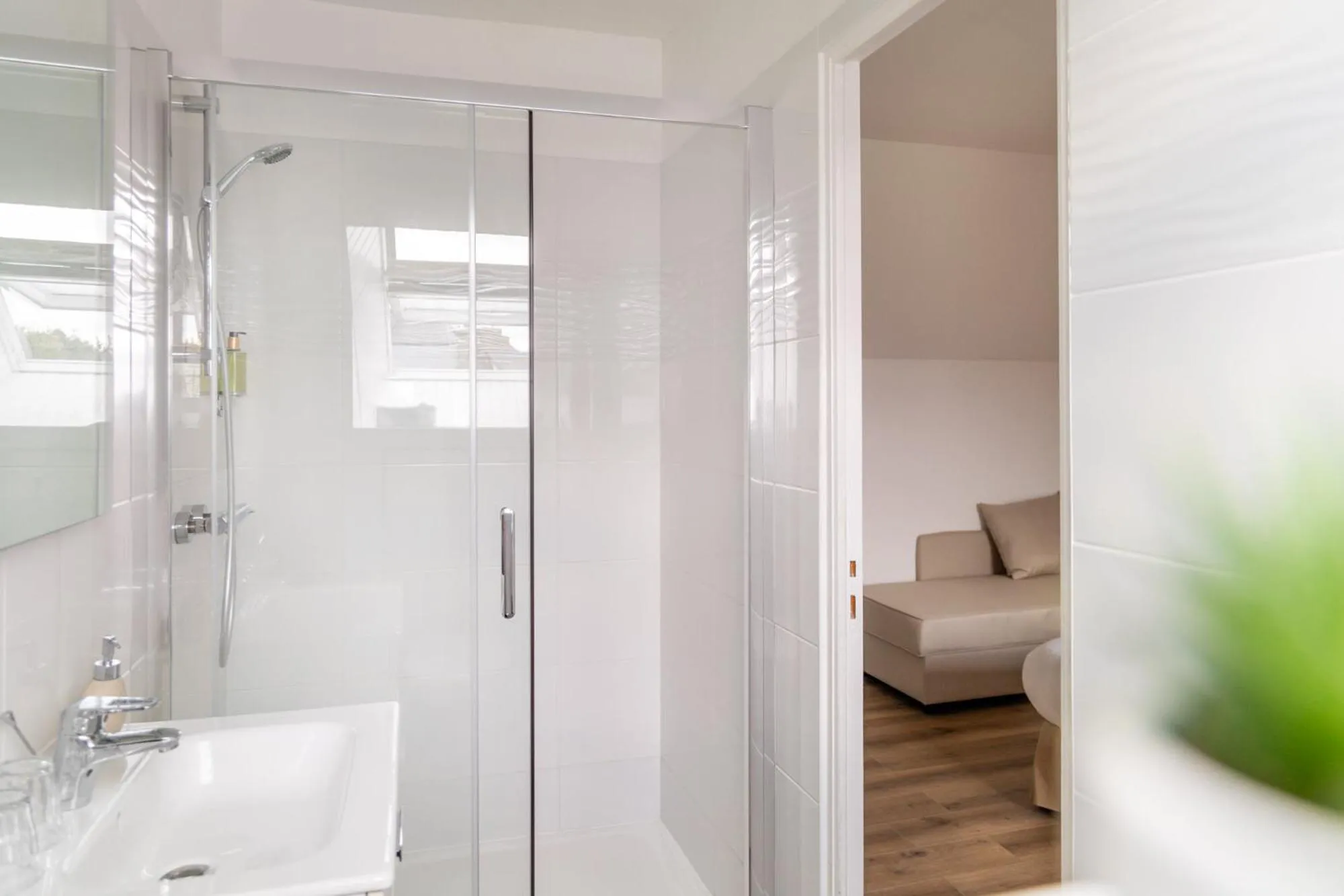 Bathroom in Demeures & Châteaux - Hôtel de la porte Saint-Malo - DINAN