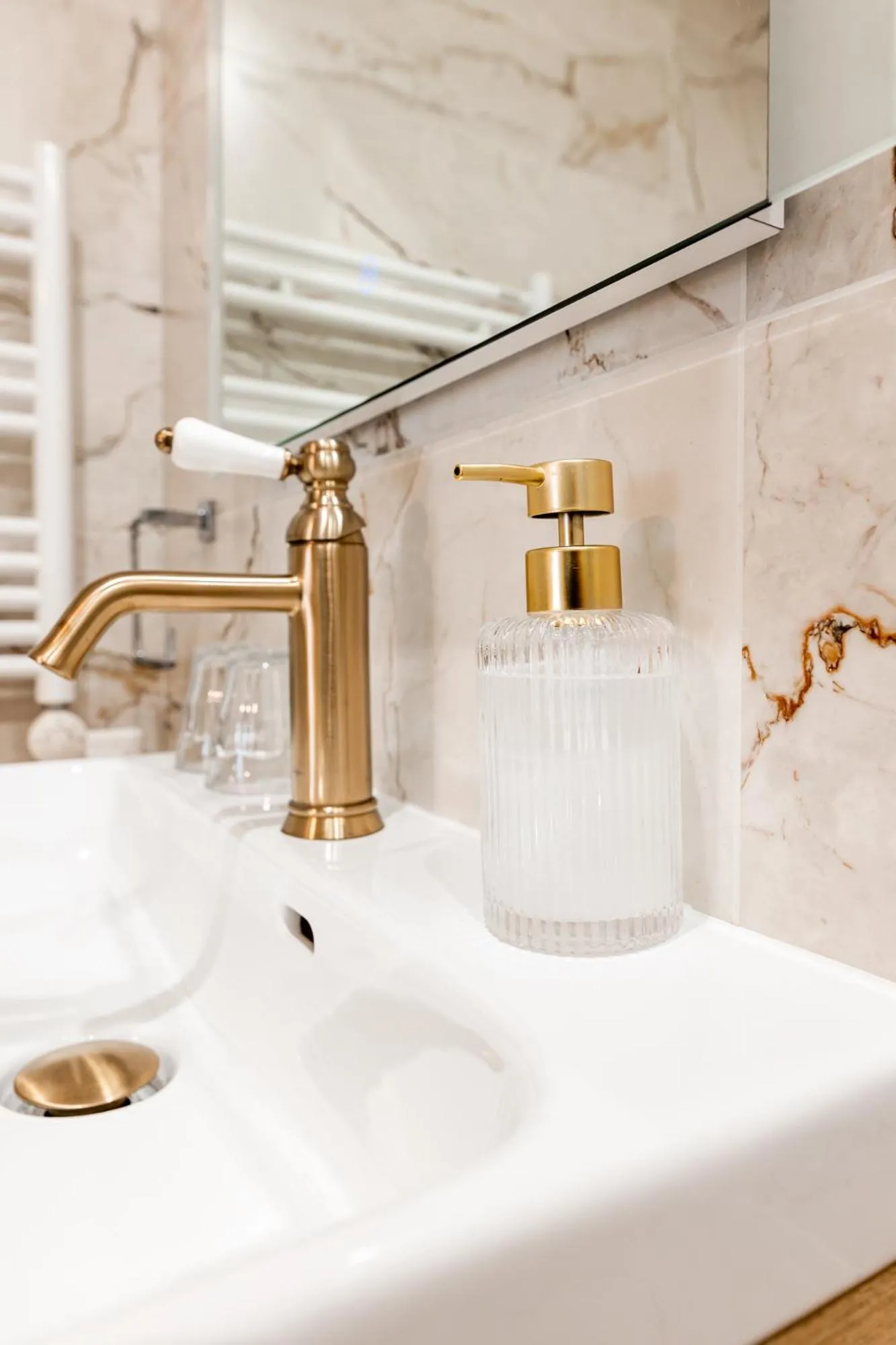 Decorative detail in Demeures & Châteaux - Hôtel de la porte Saint-Malo - DINAN