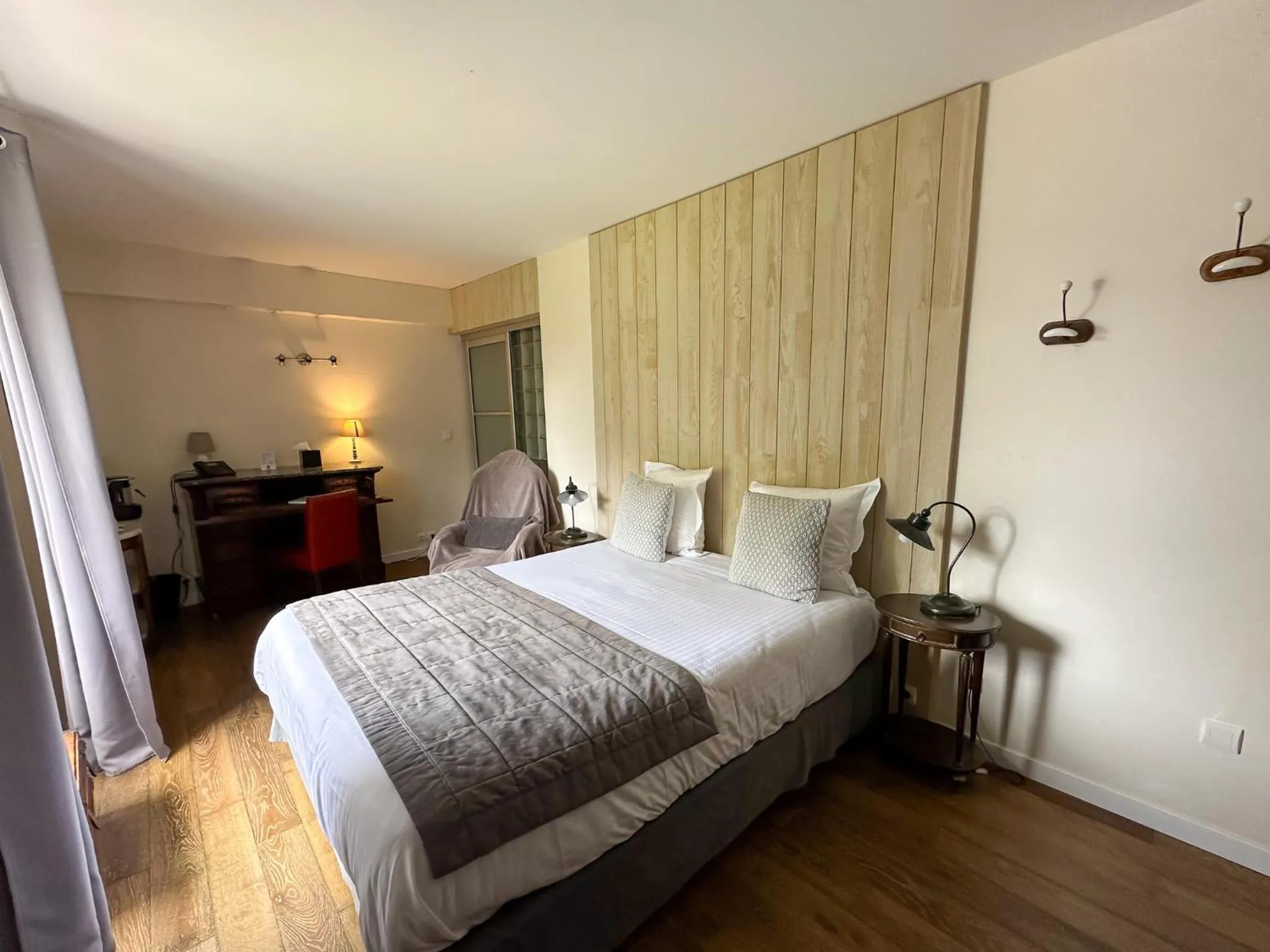 Photo of the whole room, Bed in Logis Hôtel Le Manoir Des Portes