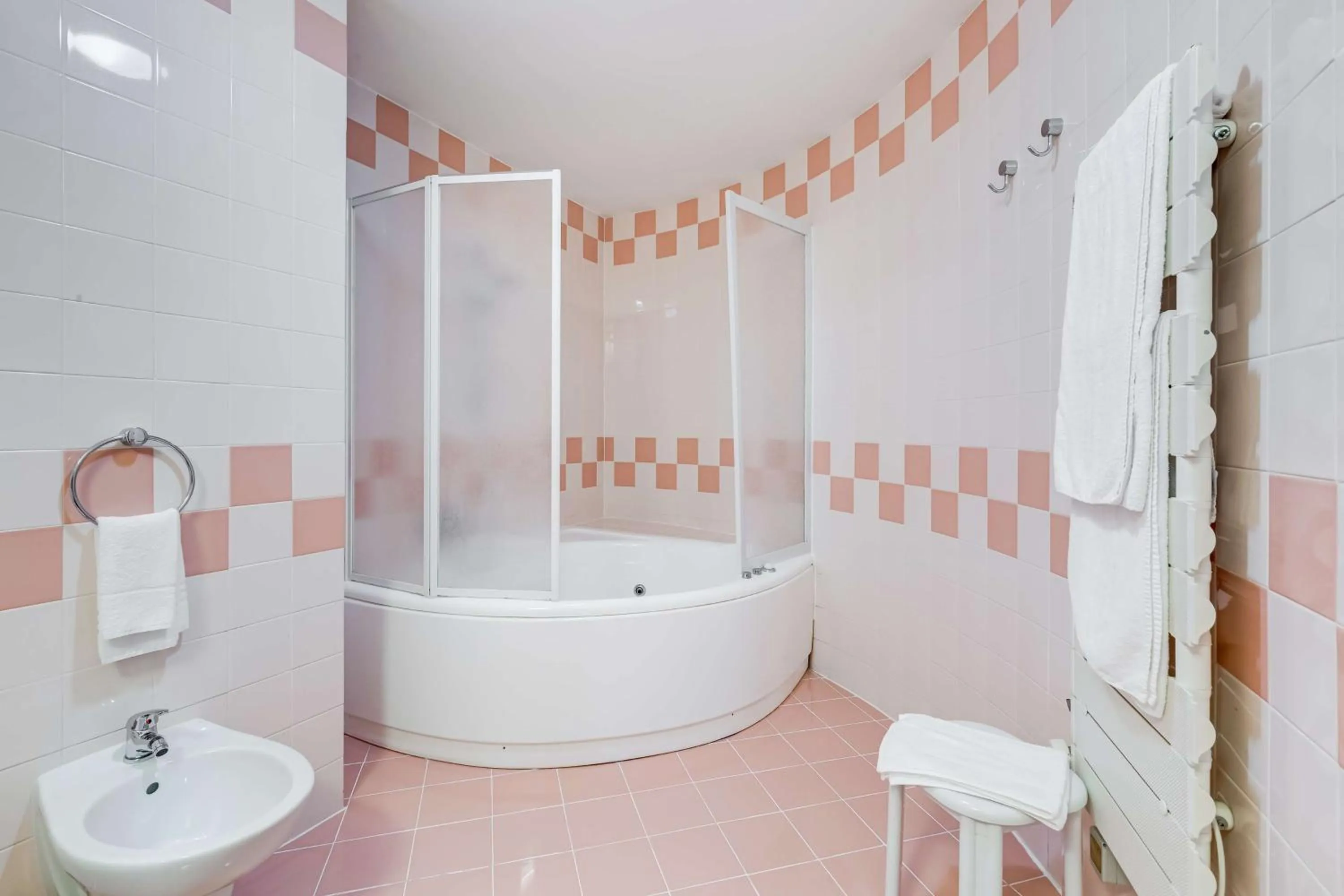 Bathroom in Best Western Hotel Imperiale