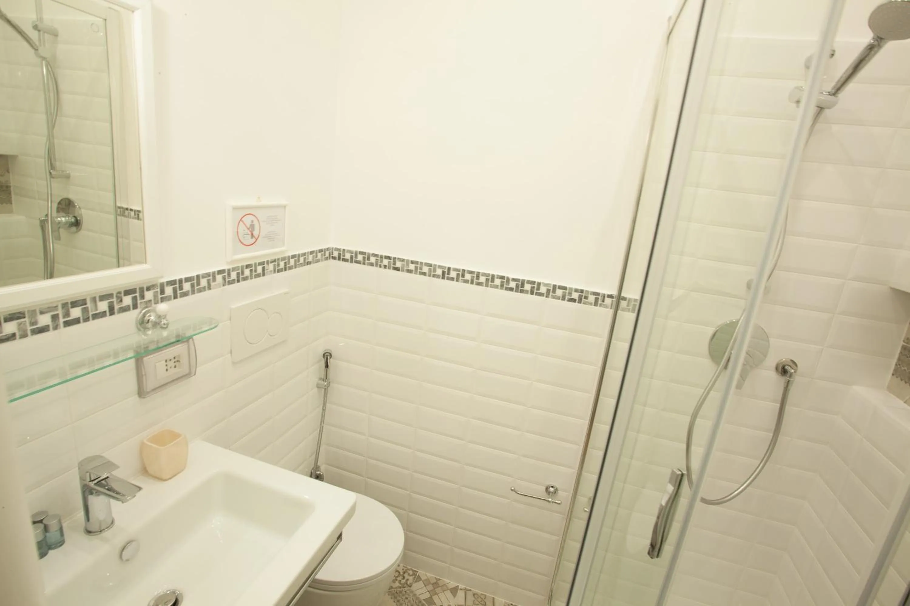 Shower in InnsideRome