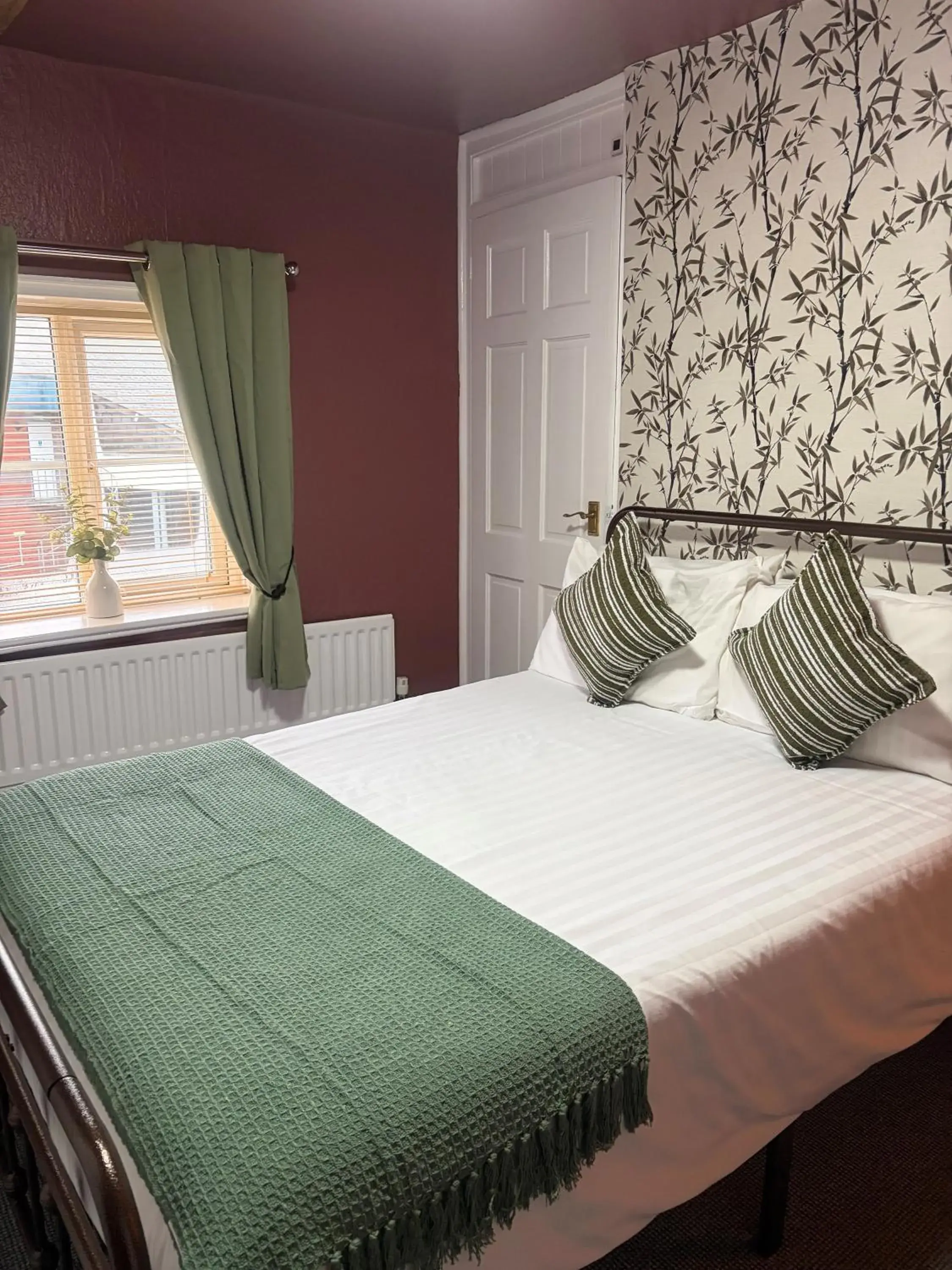 Double Room with Private Bathroom in The Black Swan Inn Double Room with Private Bathroom in The Black Swan Inn