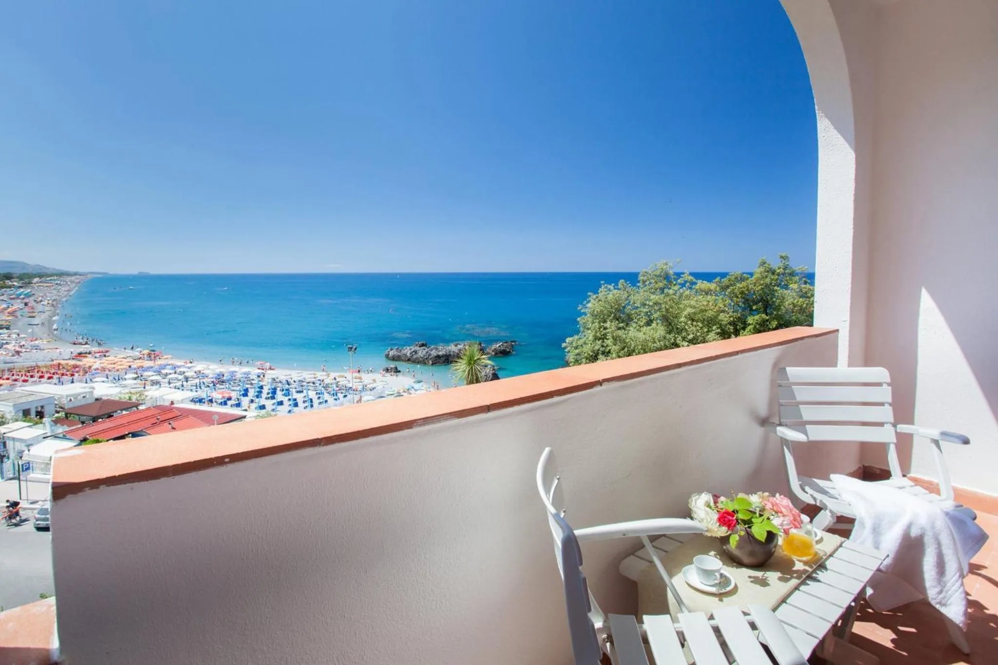 Property building in Grand Hotel De Rose