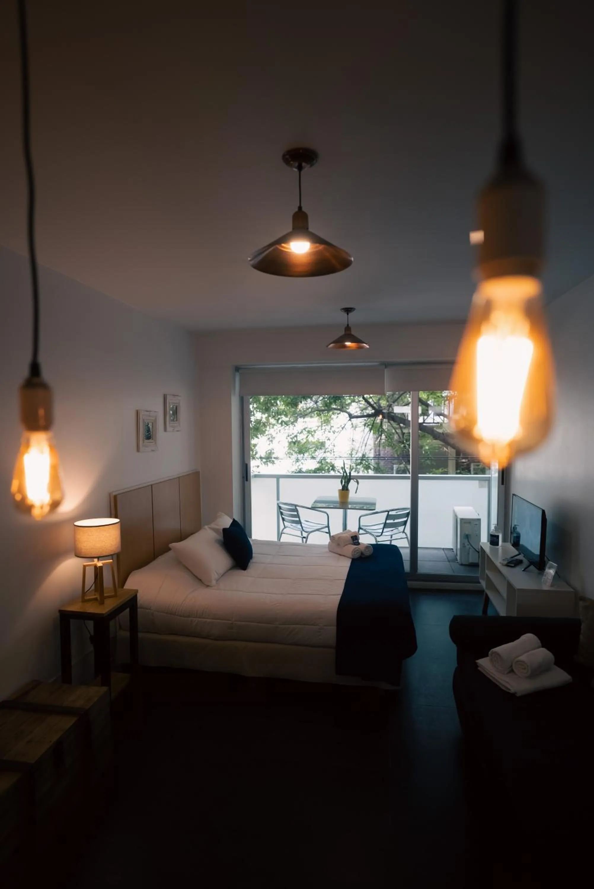 Photo of the whole room, Bed in Sucre Suites