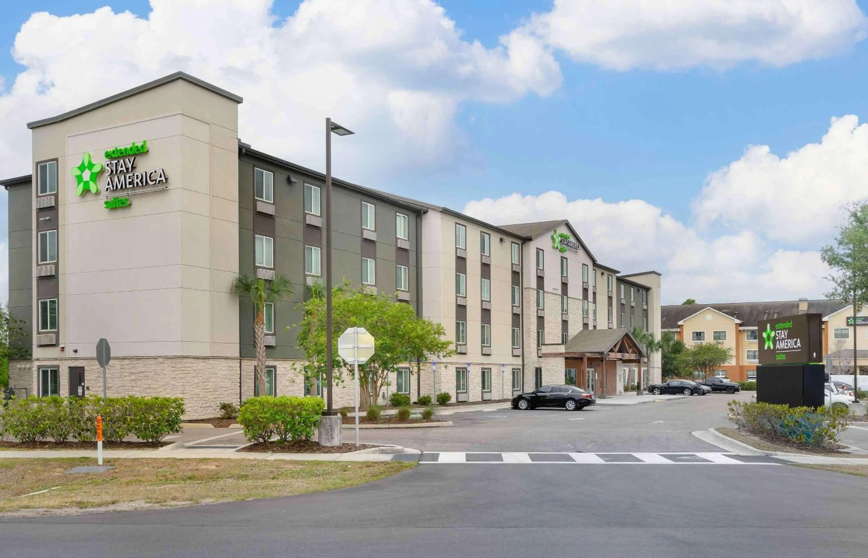 Property building in Extended Stay America Select Suites - Tampa - Northeast