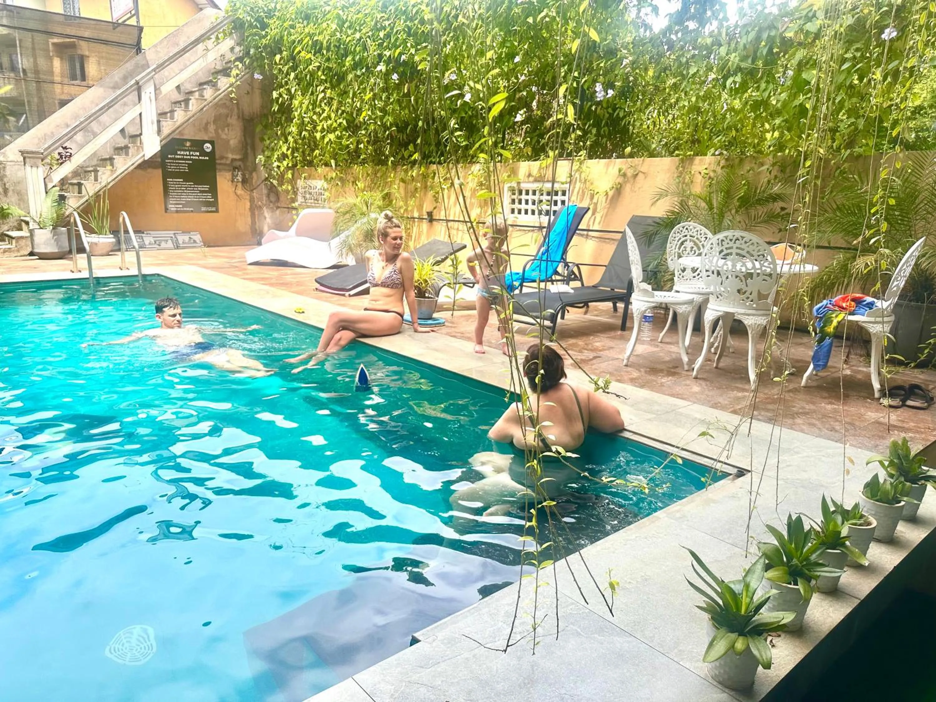 St CLAIRE'S GREEN Negombo Hotel & Hostels