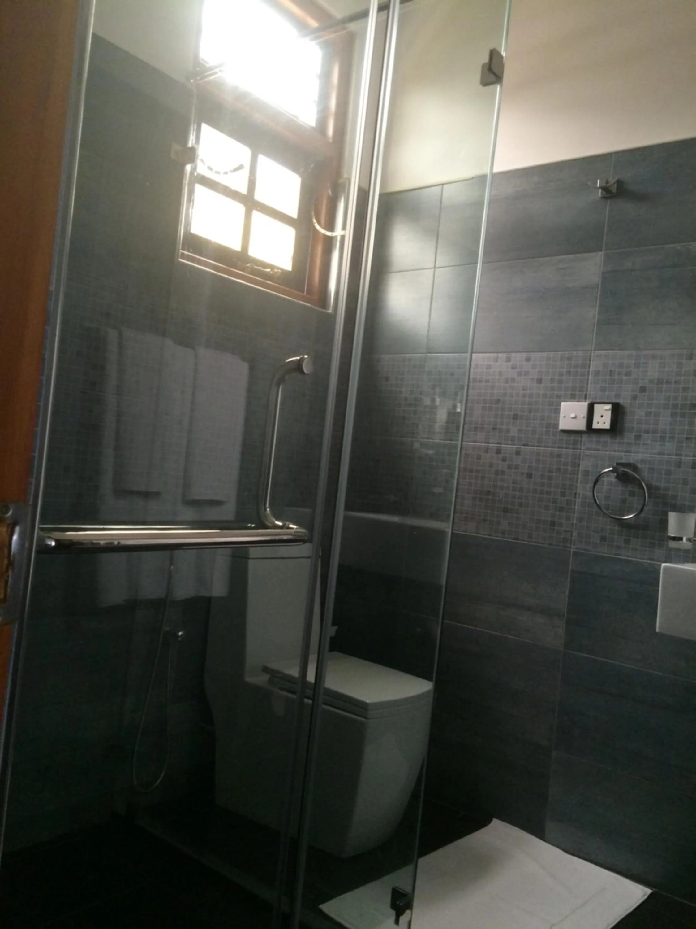 Toilet in St CLAIRE'S GREEN Negombo Hotel & Hostels