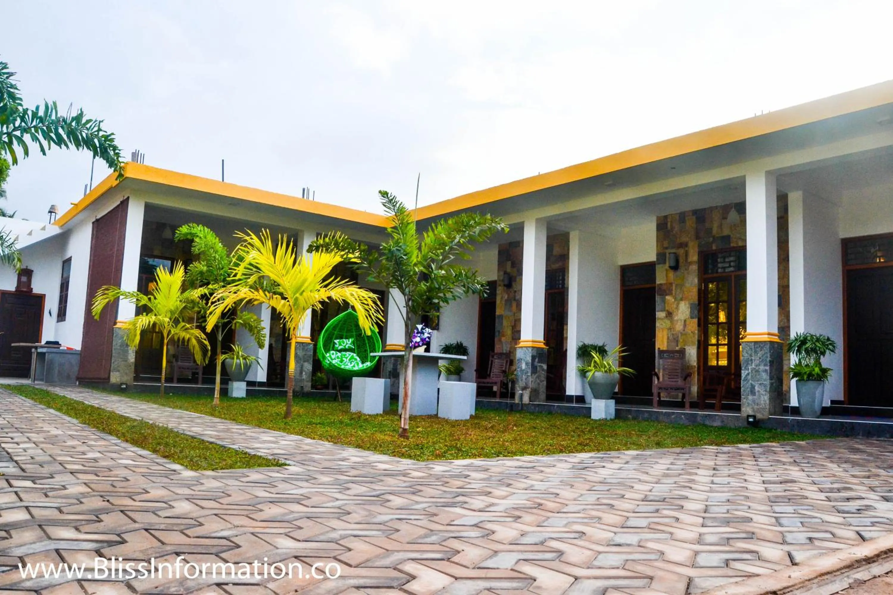 Garden in St CLAIRE'S GREEN Negombo Hotel & Hostels