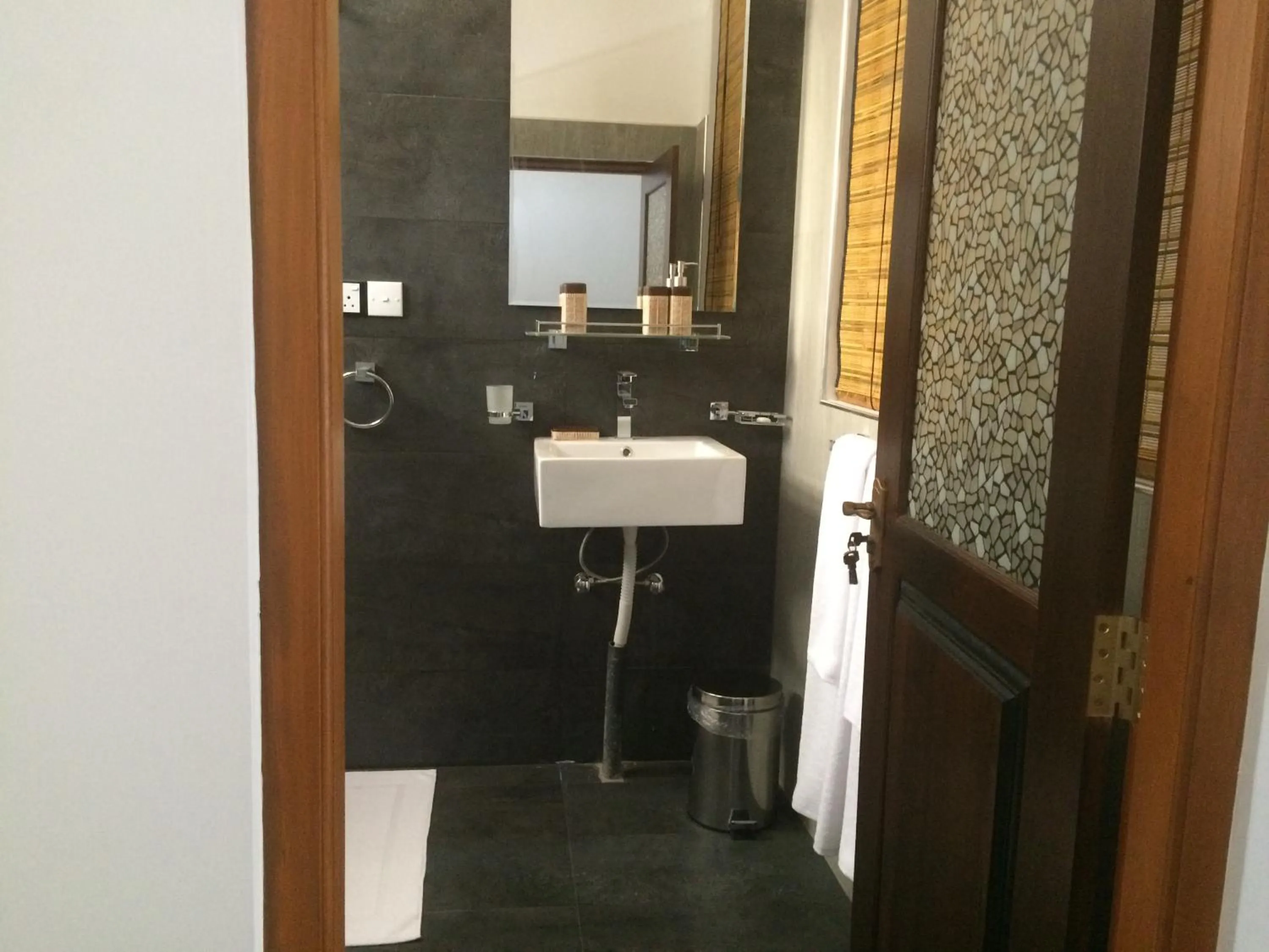 Bathroom in St CLAIRE'S GREEN Negombo Hotel & Hostels
