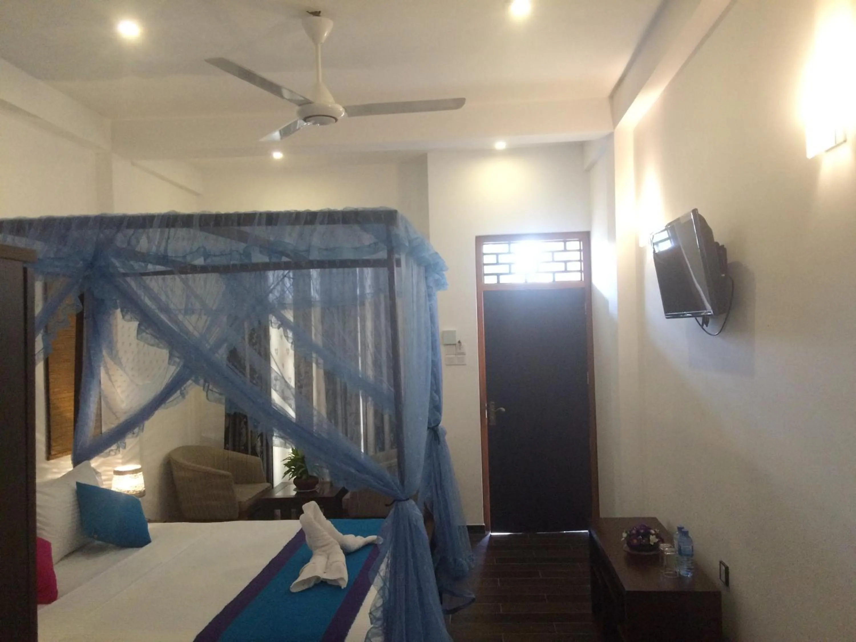 TV and multimedia, Bed in St CLAIRE'S GREEN Negombo Hotel & Hostels