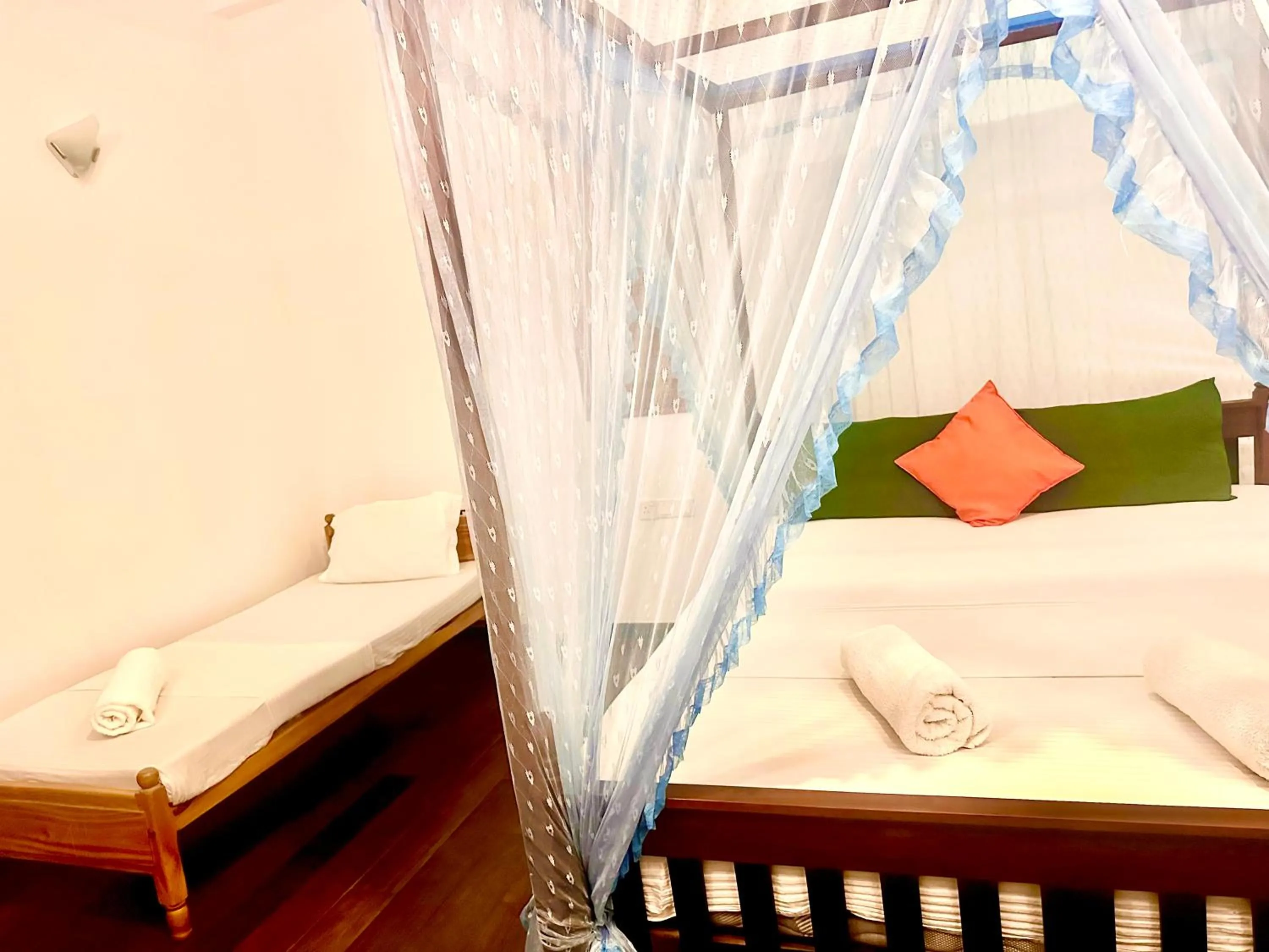 Bed in St CLAIRE'S GREEN Negombo Hotel & Hostels