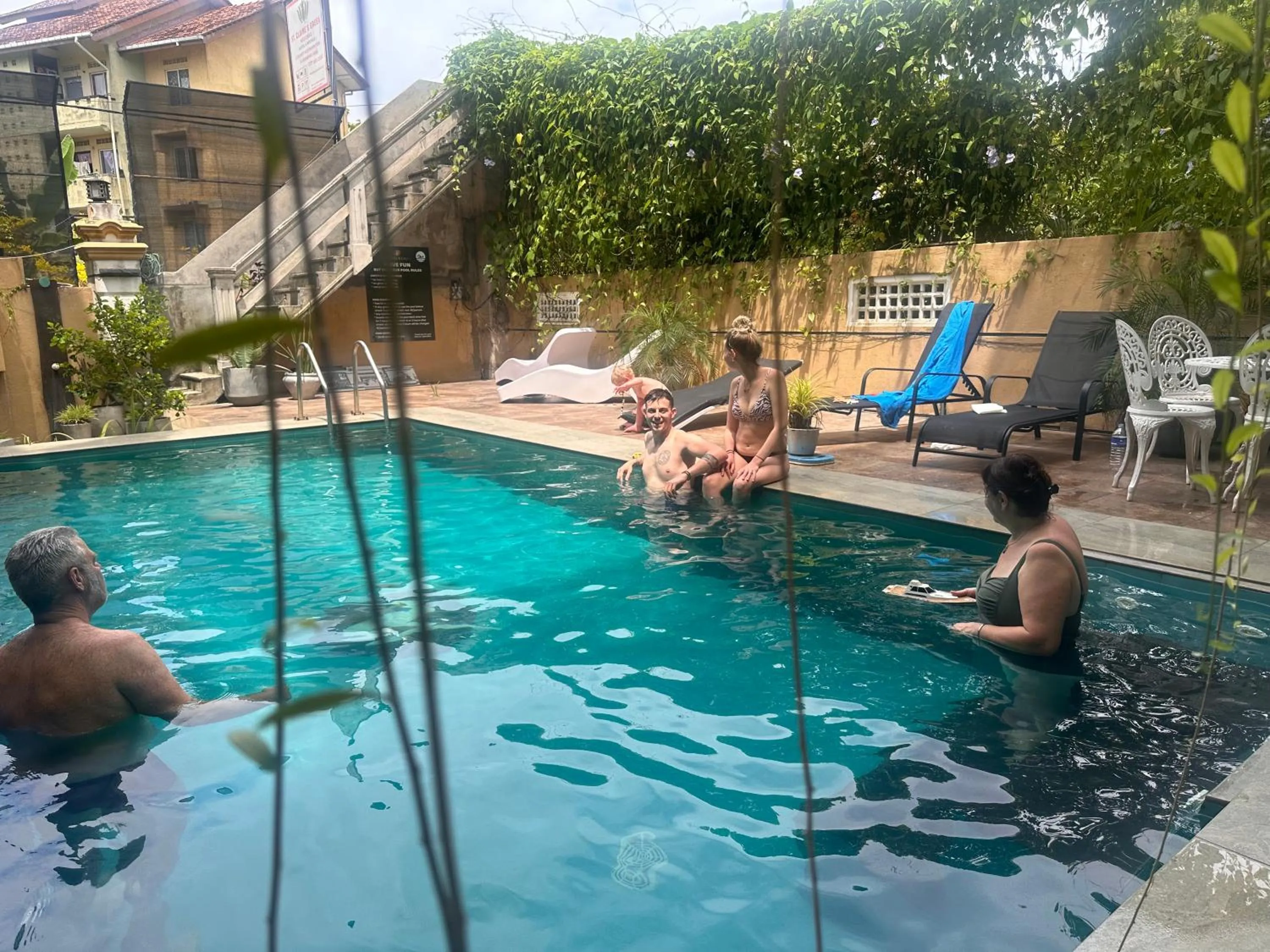 St CLAIRE'S GREEN Negombo Hotel & Hostels